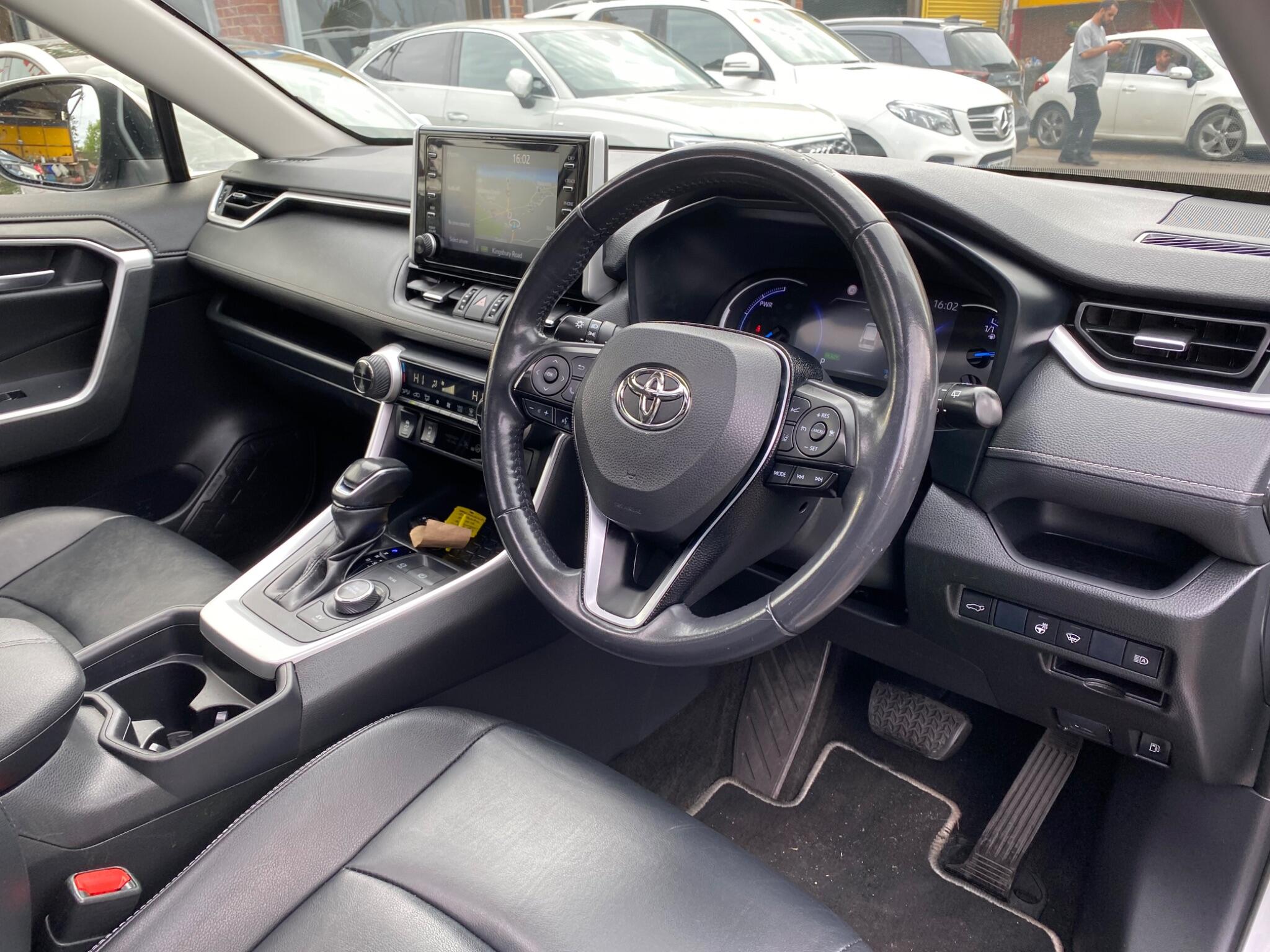 Toyota Rav4 view 19