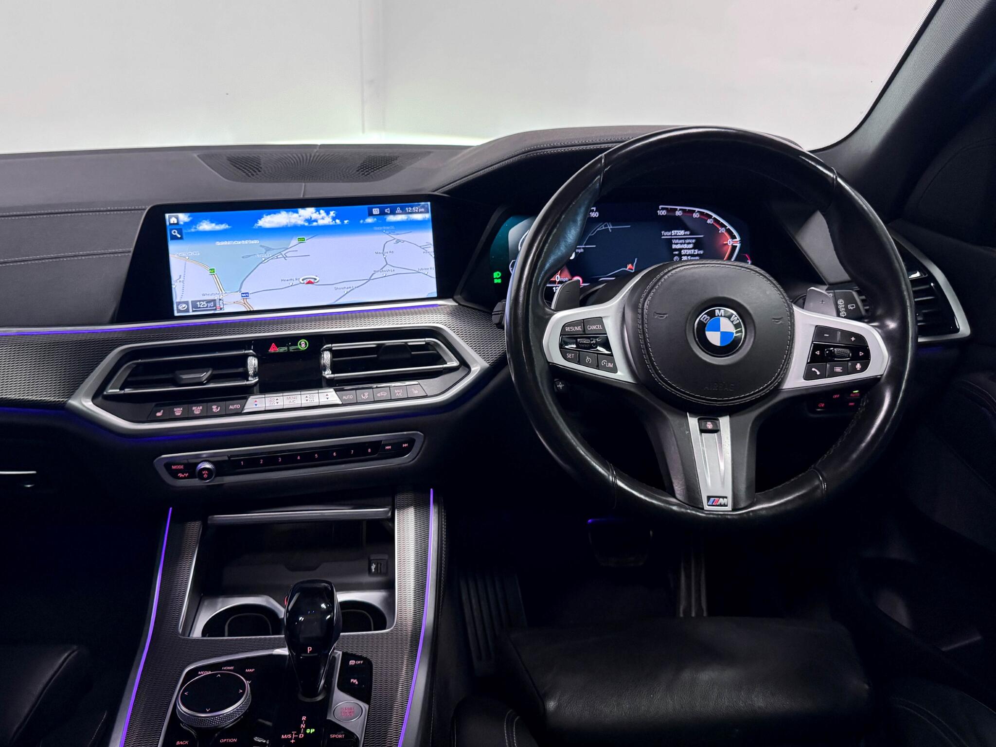 BMW X5 view 22