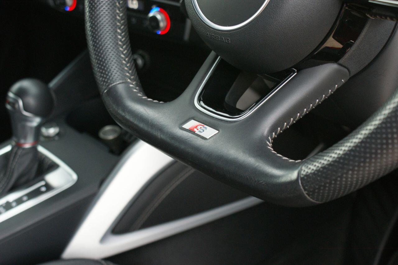Audi SQ2 view 44