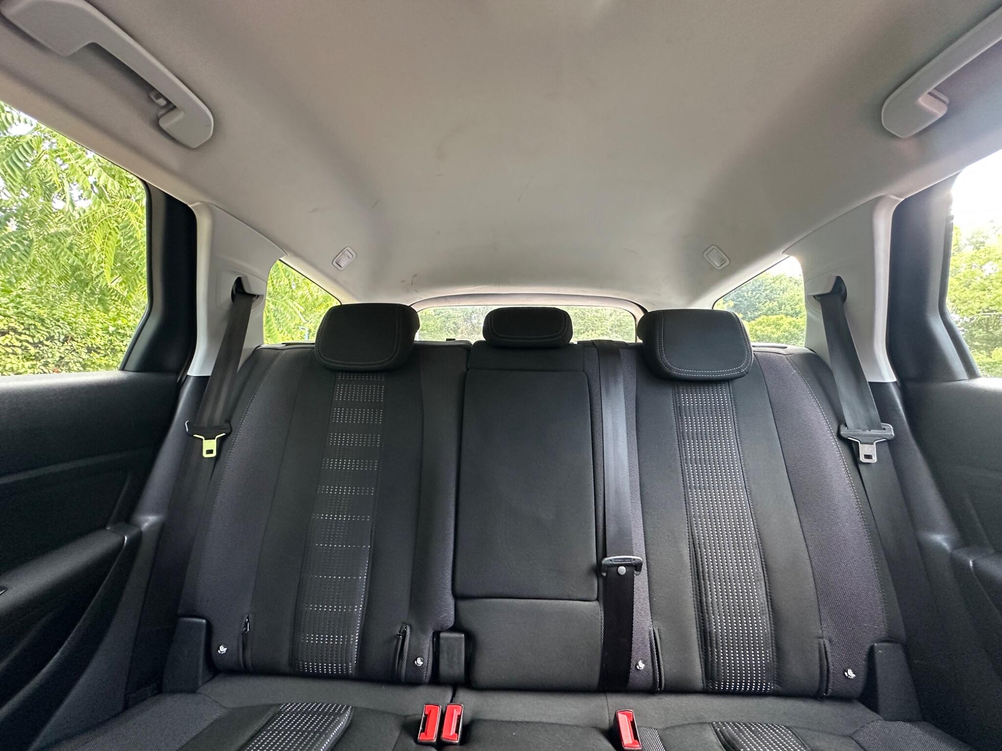 Peugeot 308 view 34