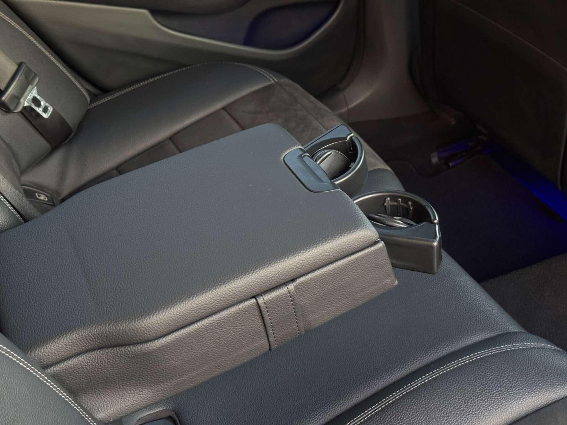 Mercedes-Benz E Class view 33