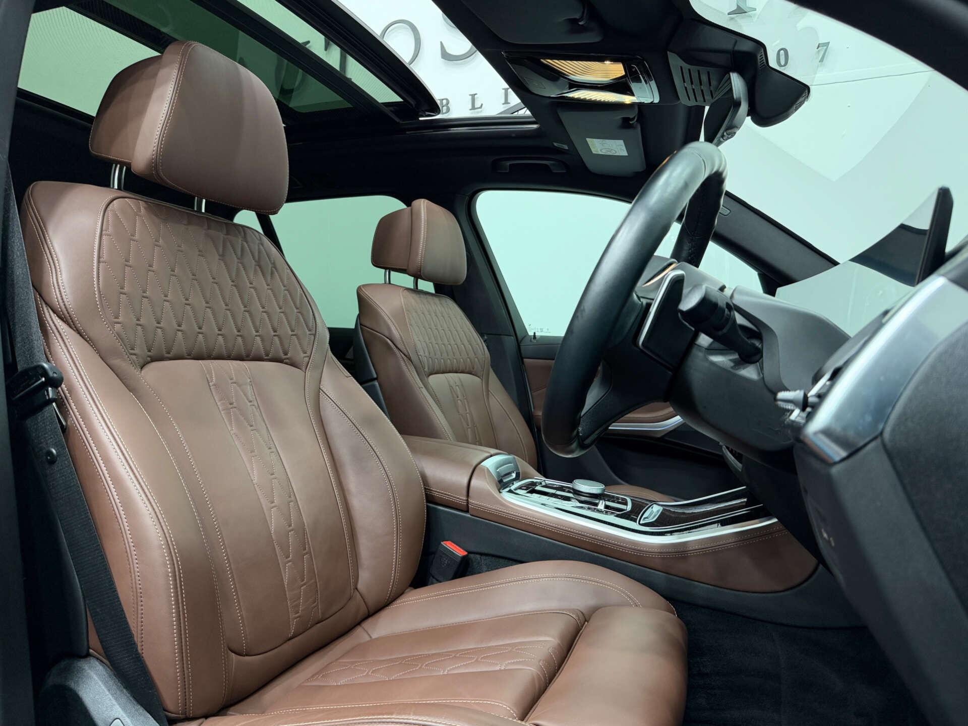 BMW X5 view 2