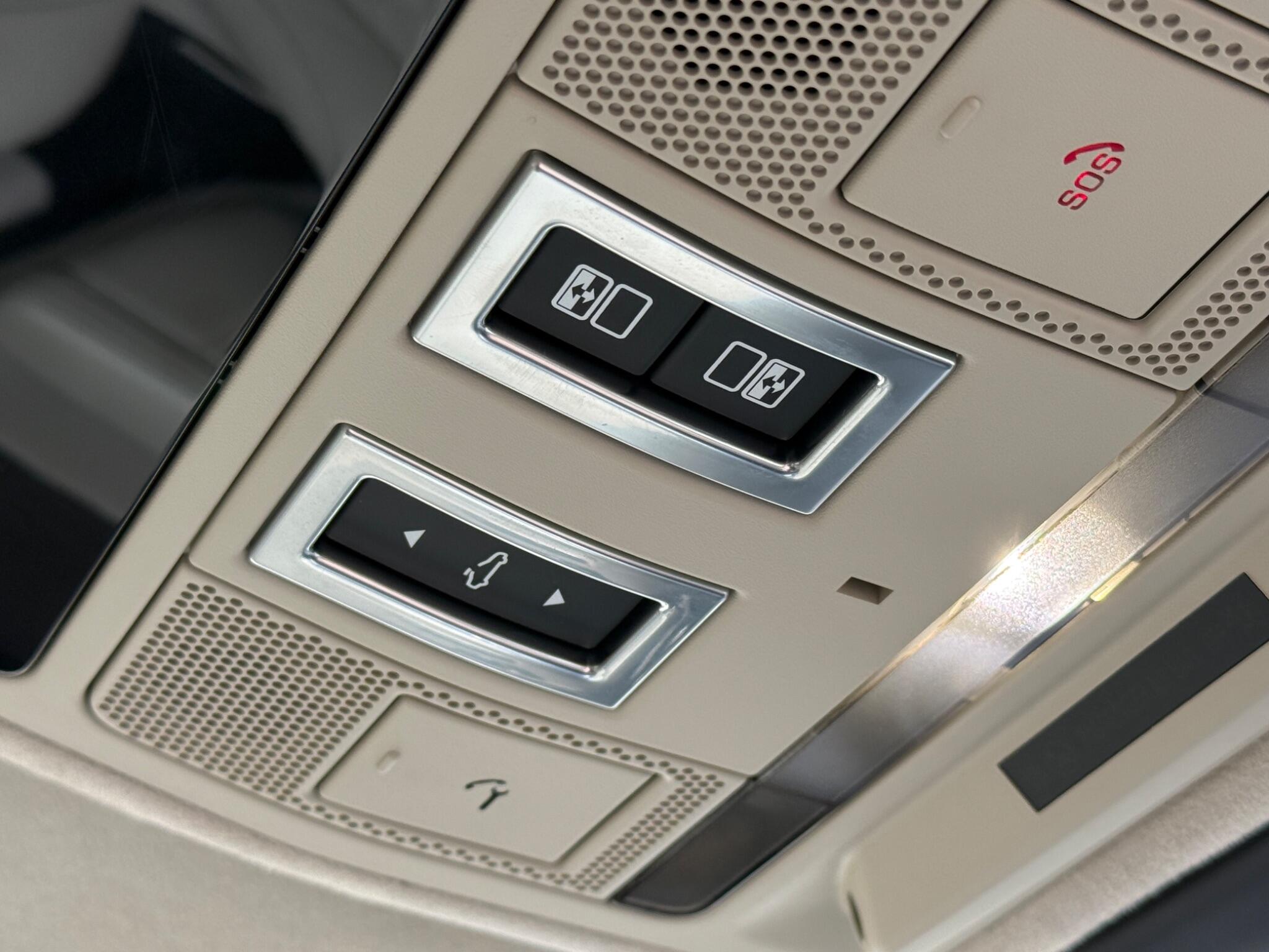Jaguar XJ view 41