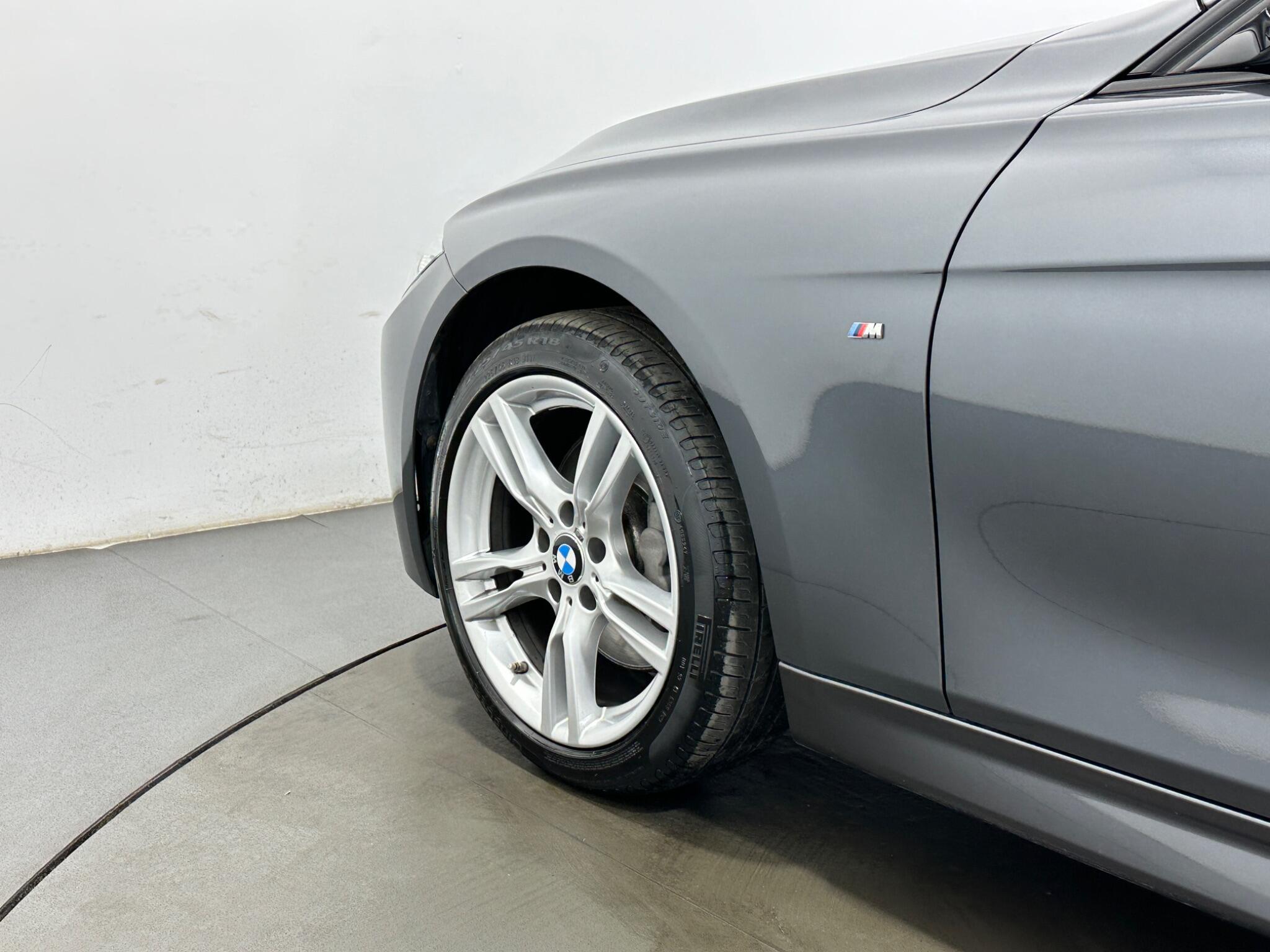BMW 3 Series view 52