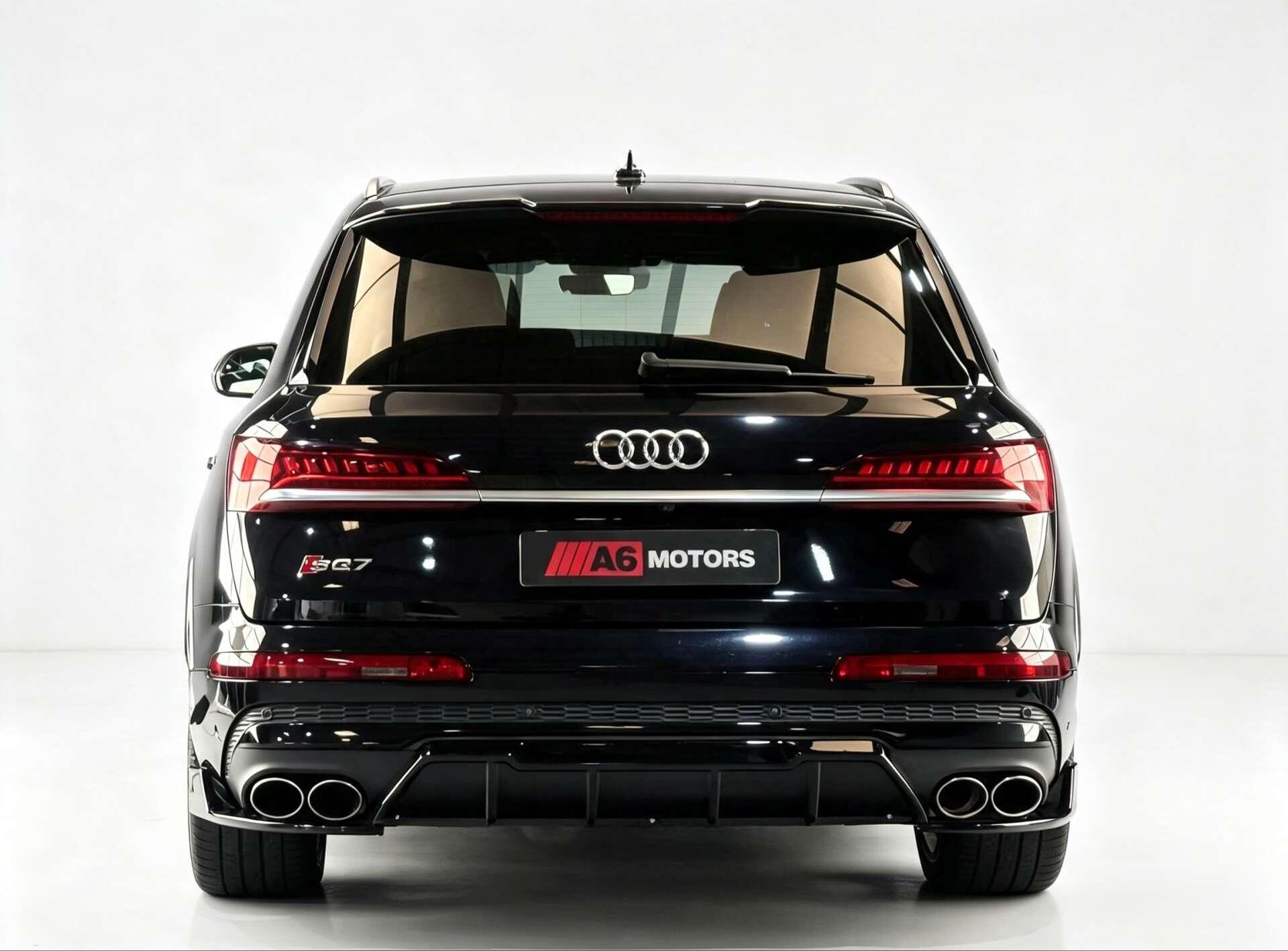 Audi SQ7 view 10