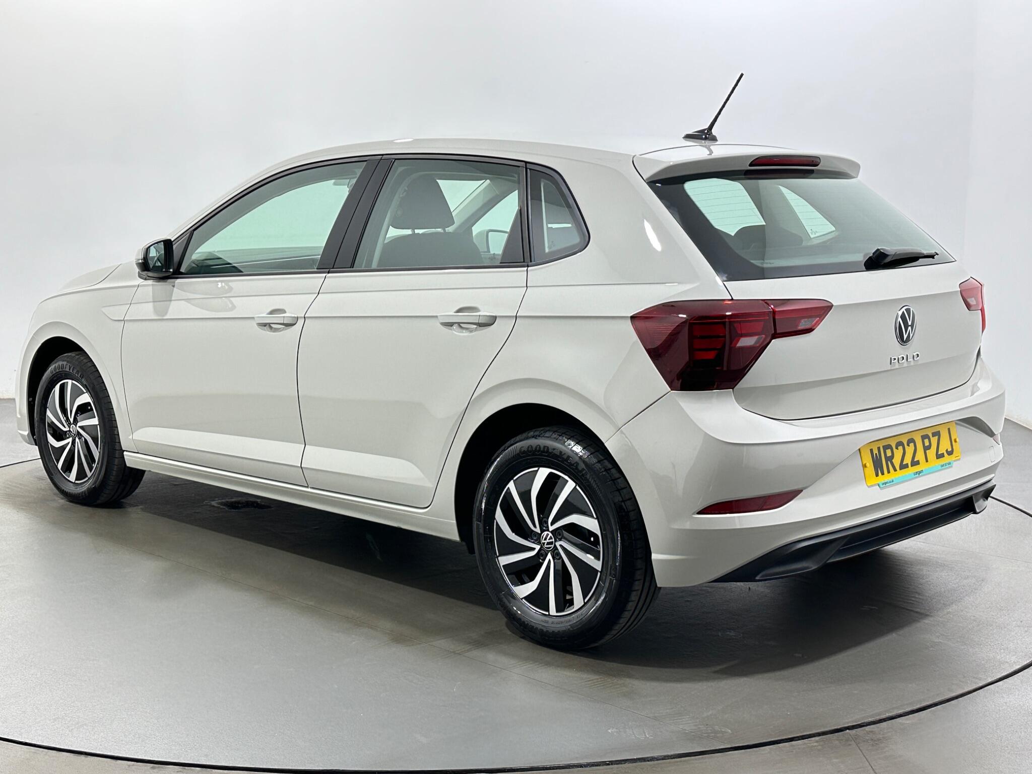 Volkswagen Polo view 6