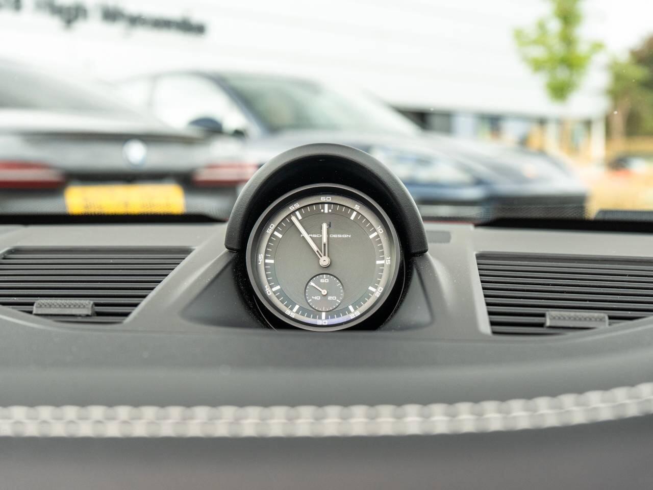 Porsche 911 view 50