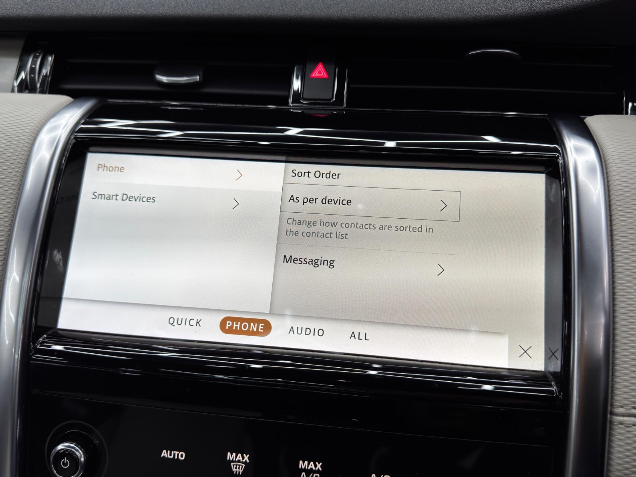 Land Rover Discovery Sport view 30