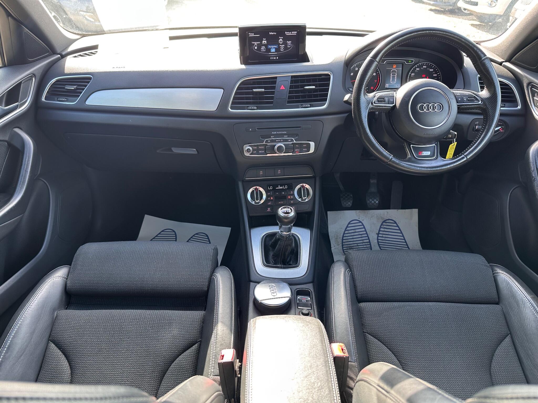 Audi Q3 view 36