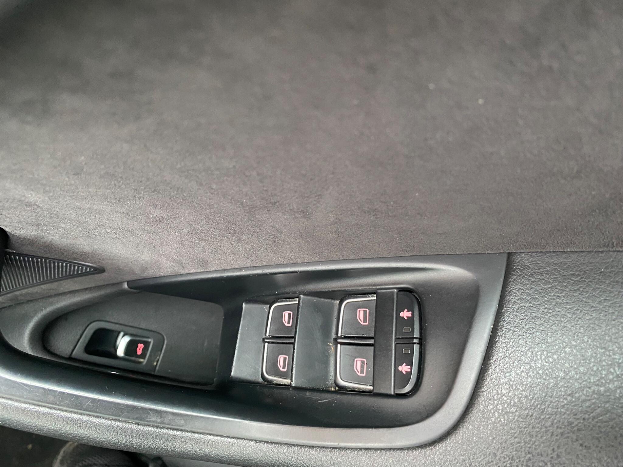 Audi A6 view 28