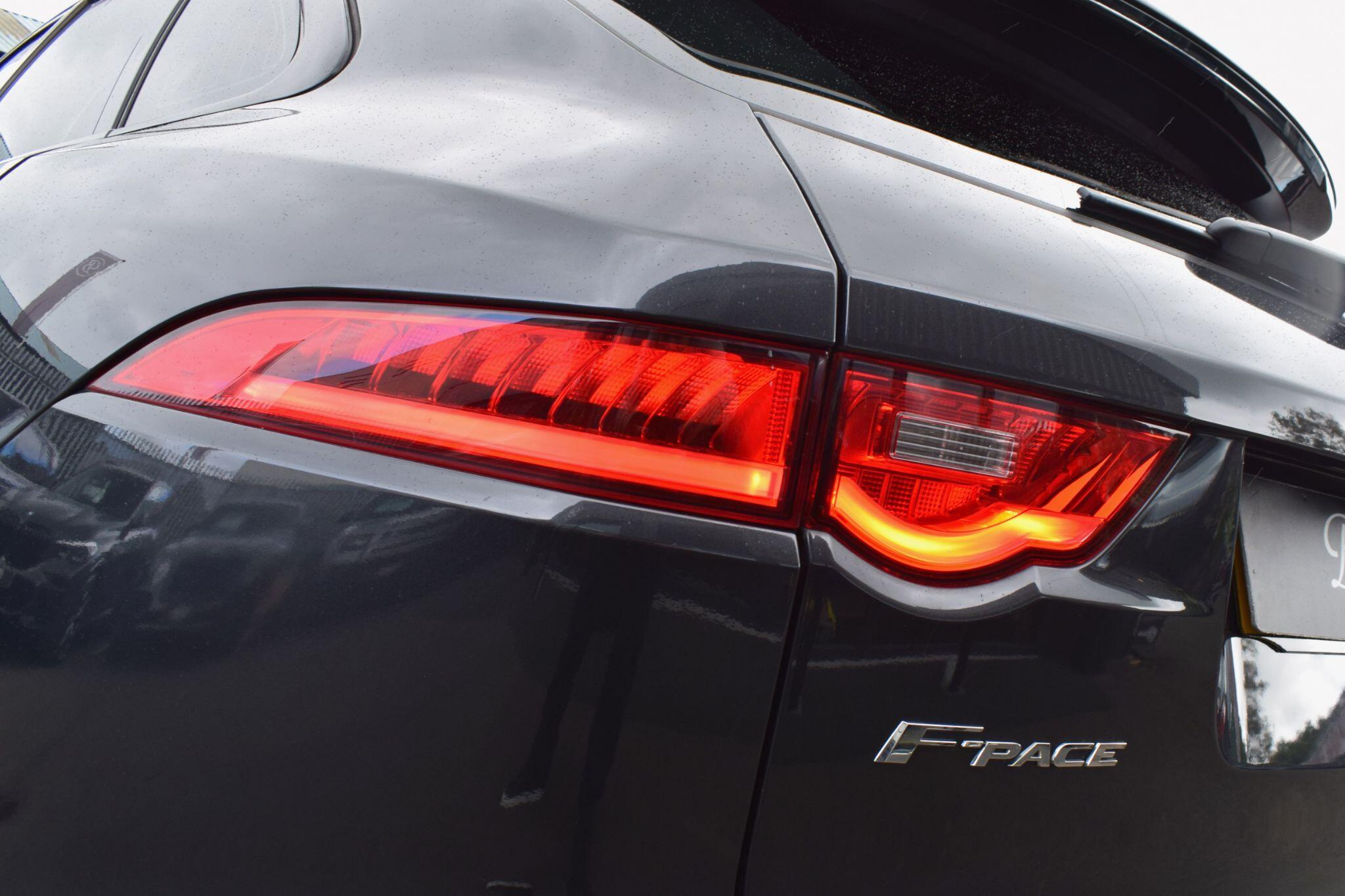 Jaguar F-Pace view 40
