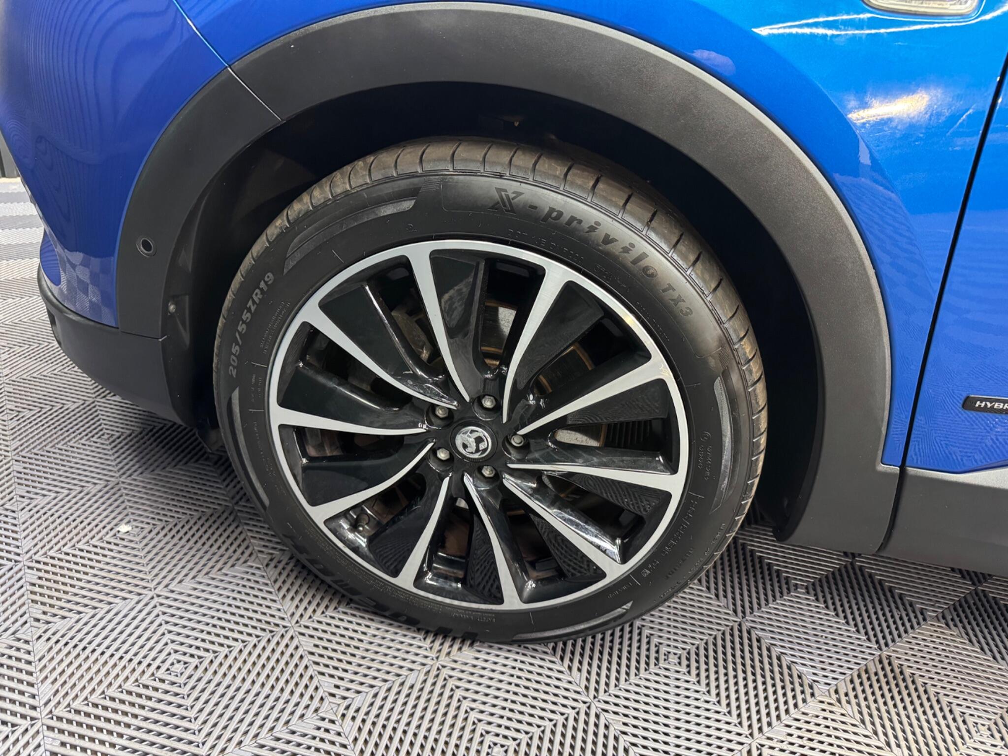 Vauxhall Grandland X view 35
