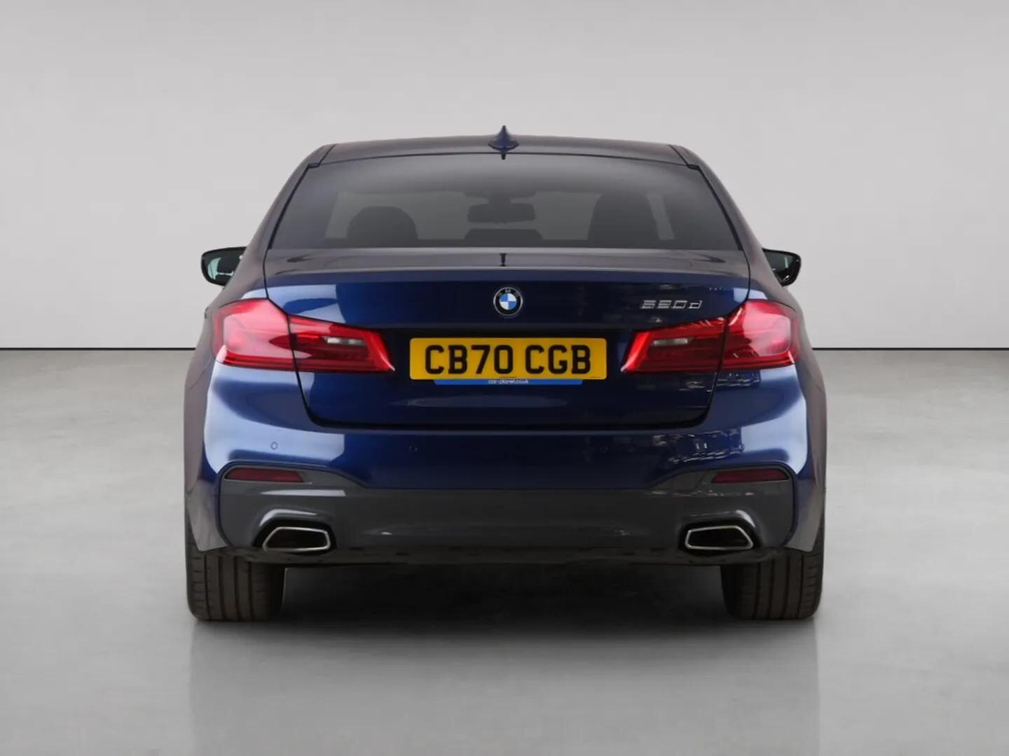 BMW 5 Series view 7