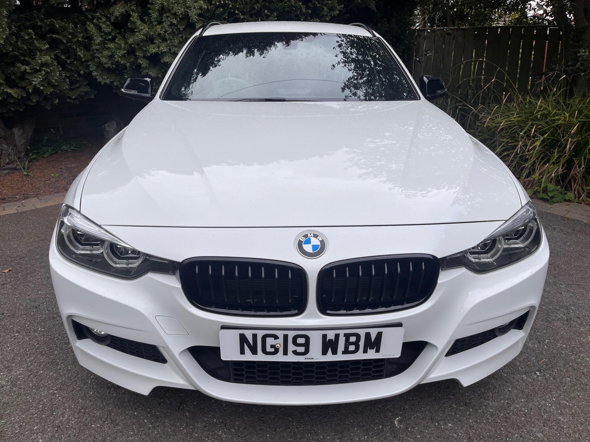 BMW 3 Series view 23