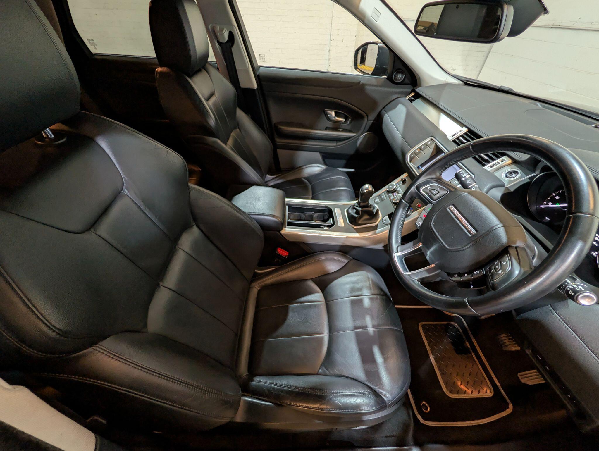 Land Rover Range Rover Evoque view 37
