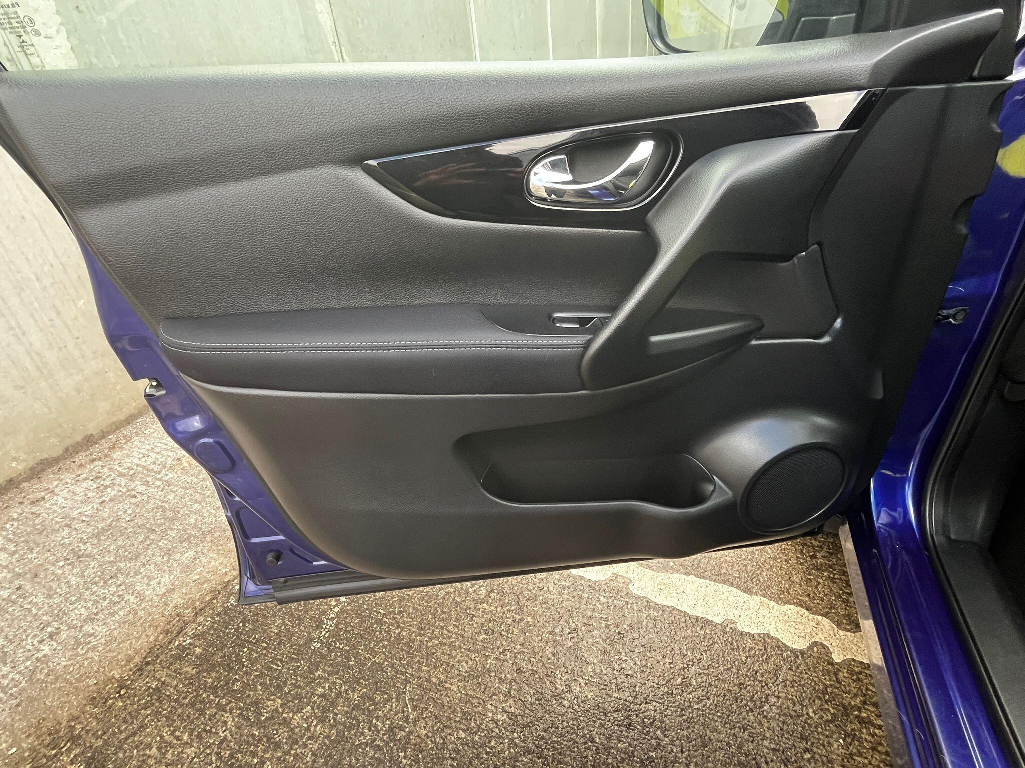 2015 Nissan Qashqai 1.5 dCi Acenta Premium 2WD Euro 5 (s/s) 5dr • 108,000 miles image 33