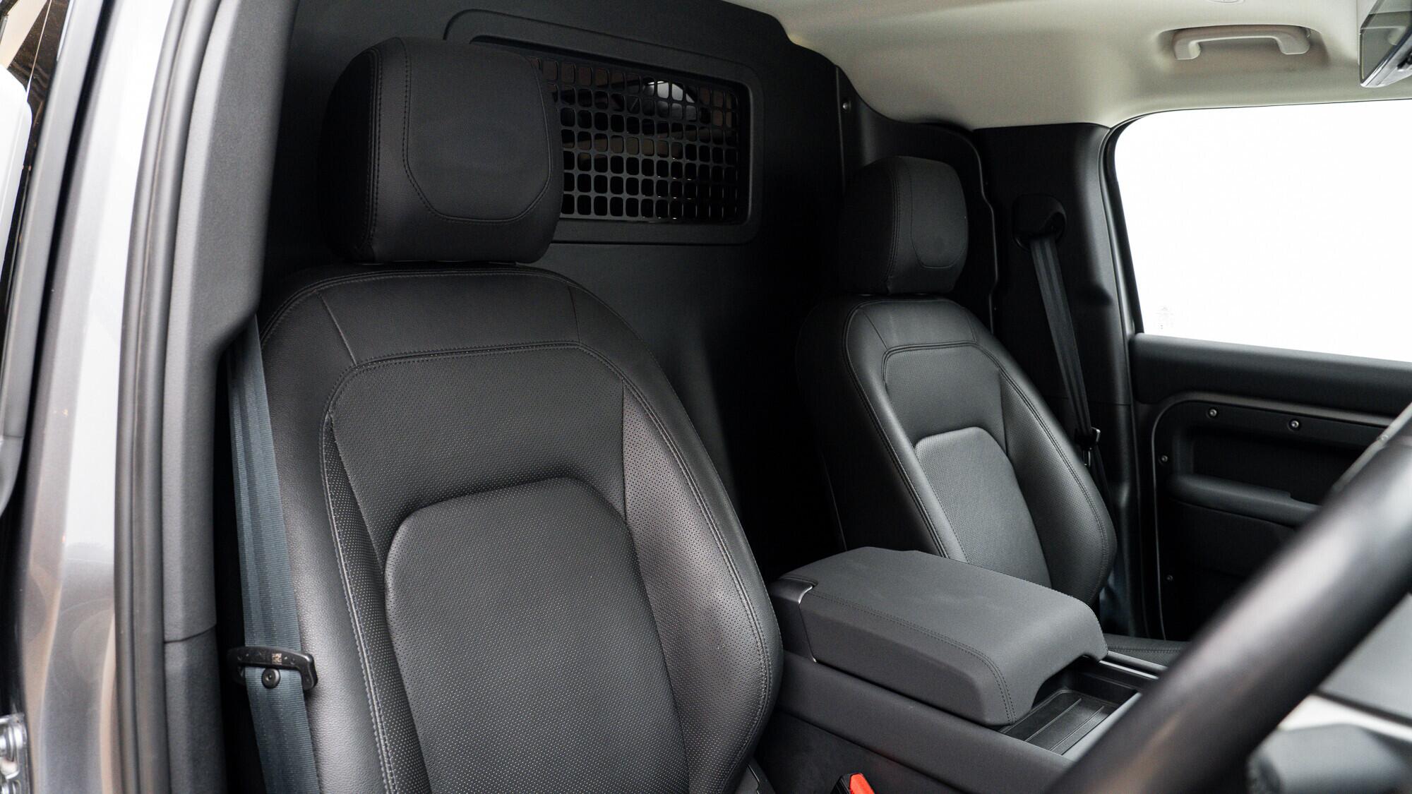 Land Rover Defender 110 view 6
