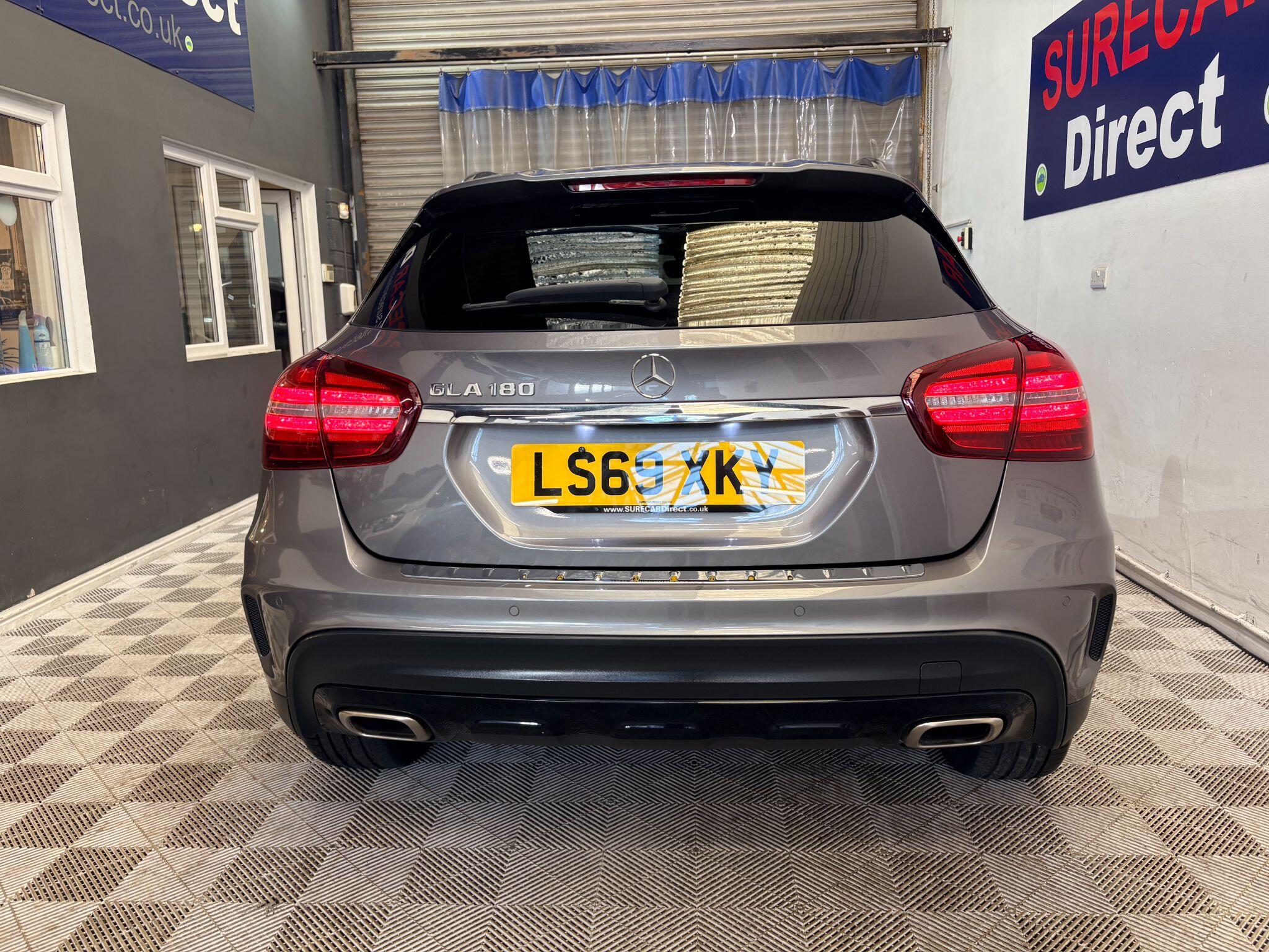 Mercedes-Benz Gla view 6
