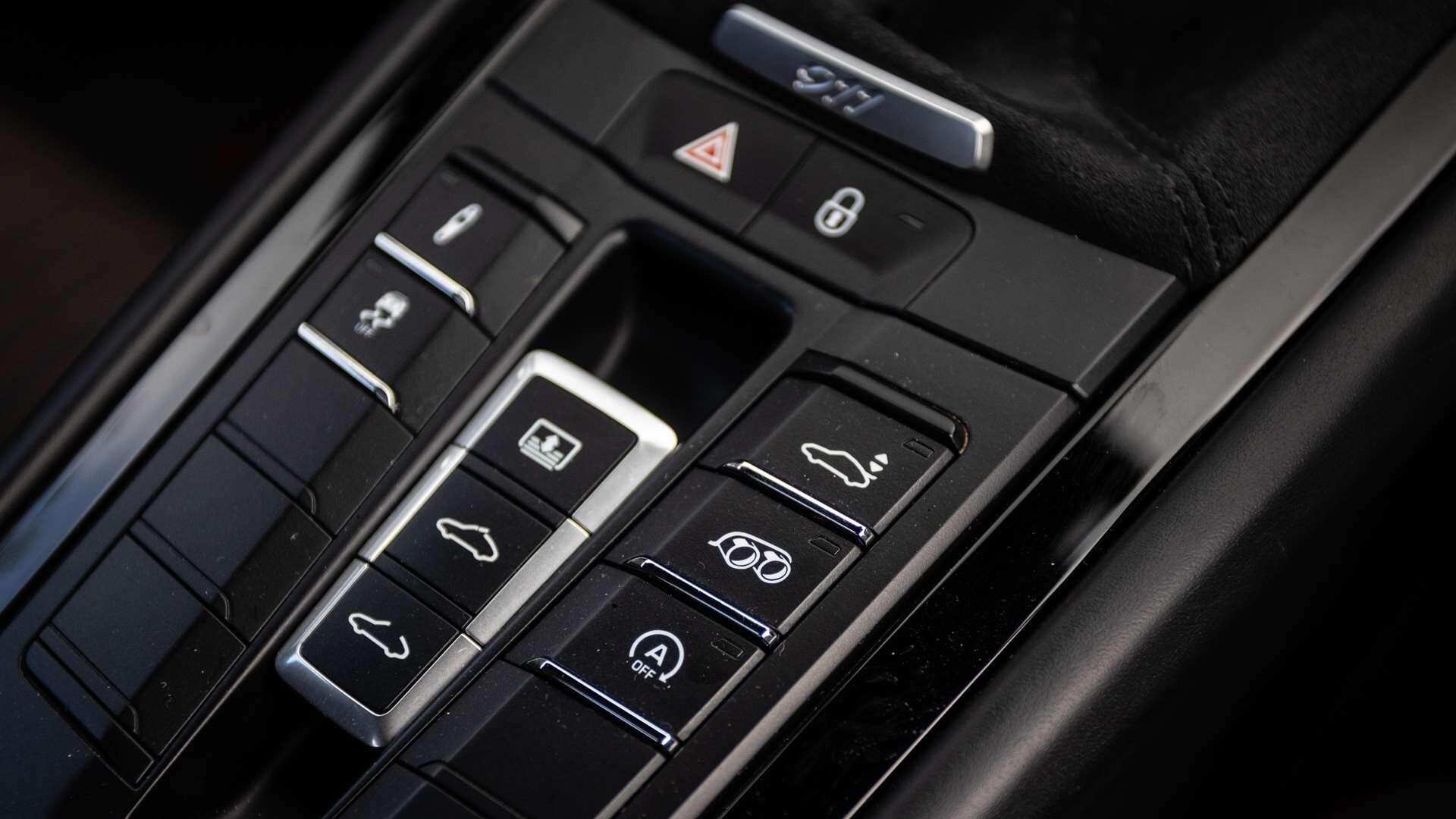 Porsche 911 view 24