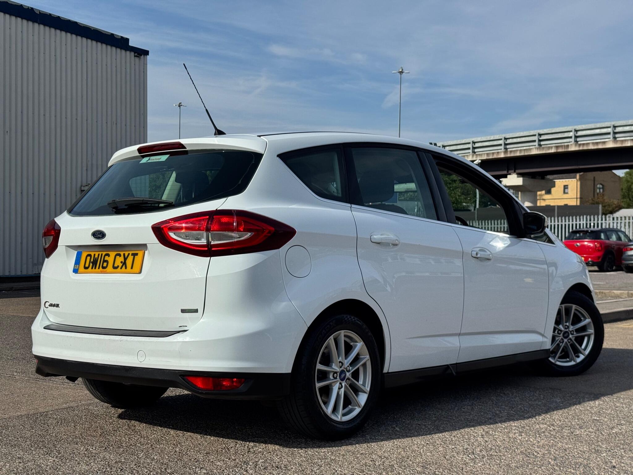 Ford C-Max view 19