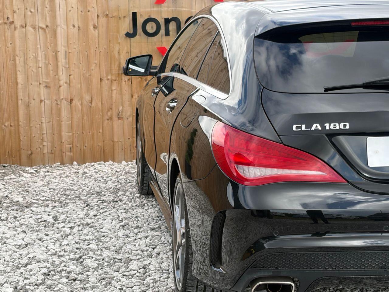 Mercedes-Benz Cla view 13