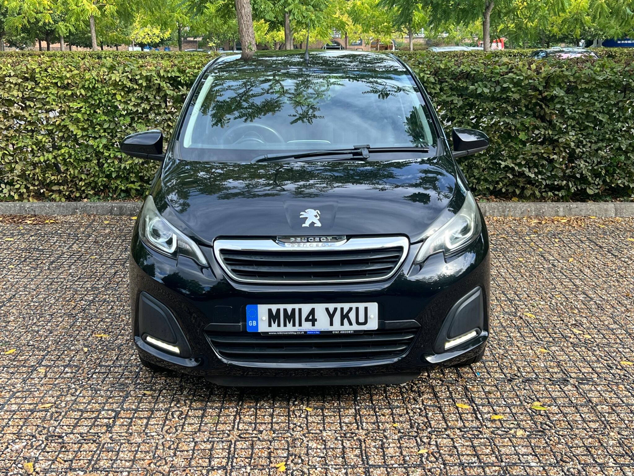 Peugeot 108 view 2