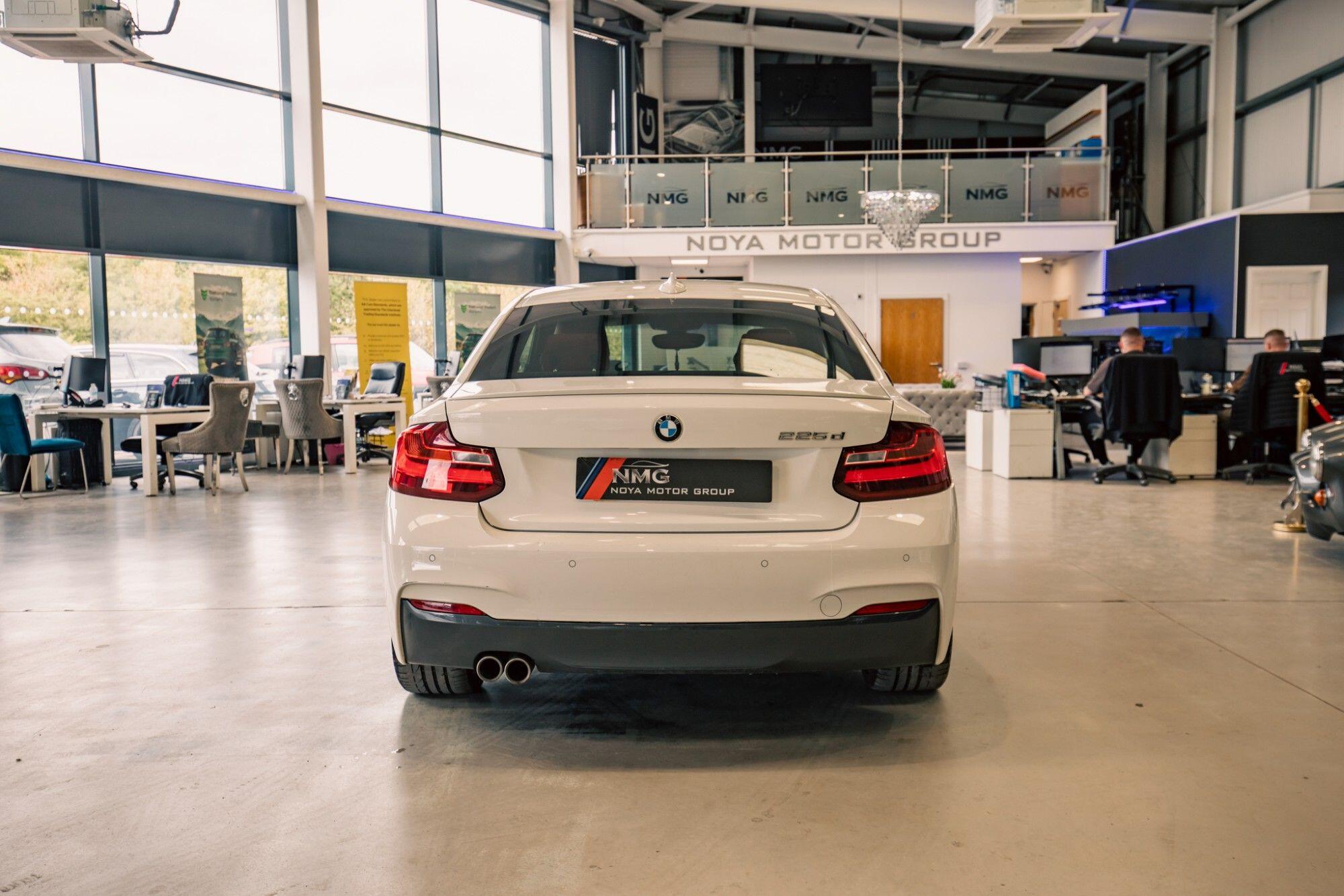 BMW 2 Series view 25