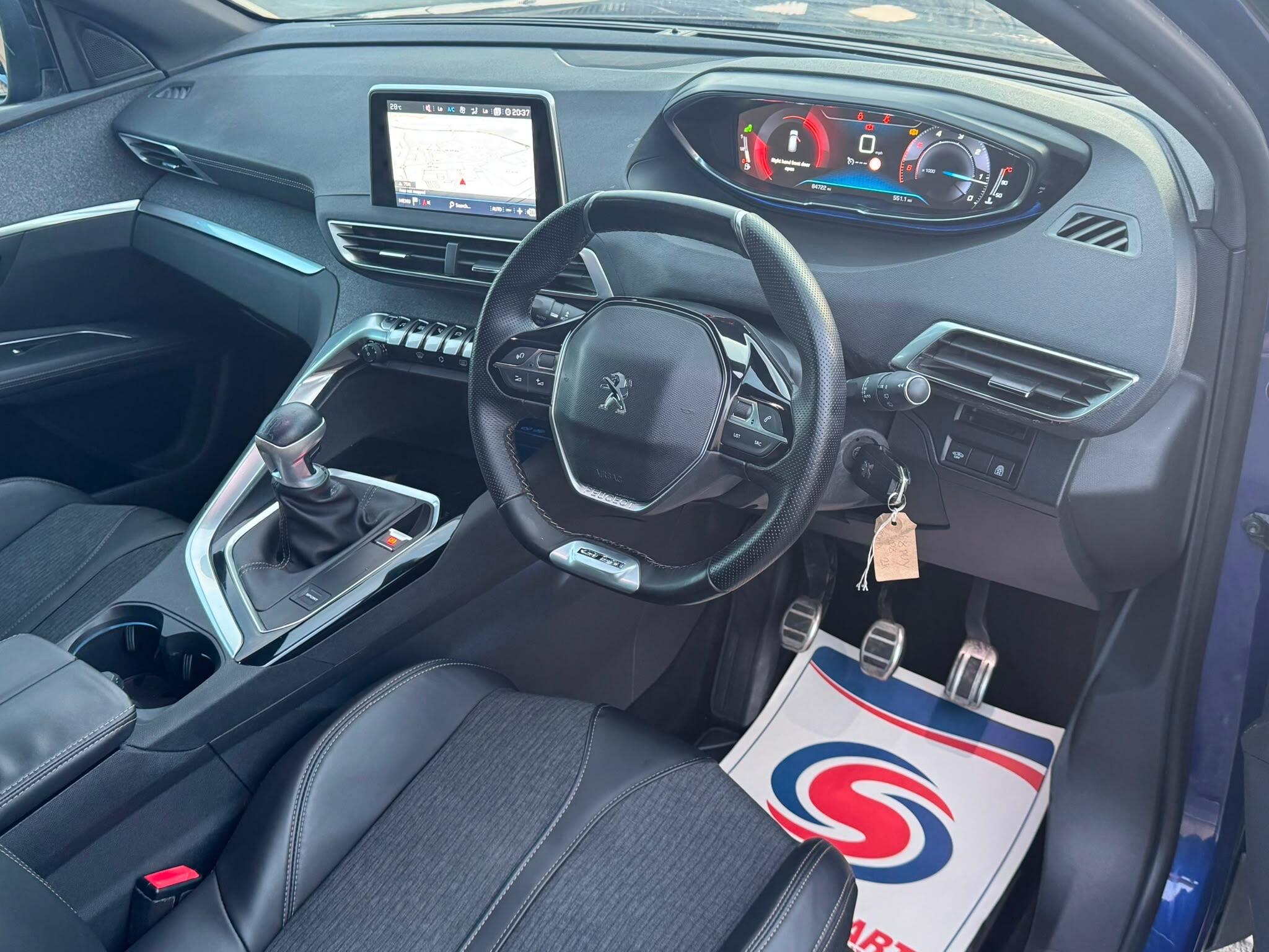Peugeot 3008 view 3