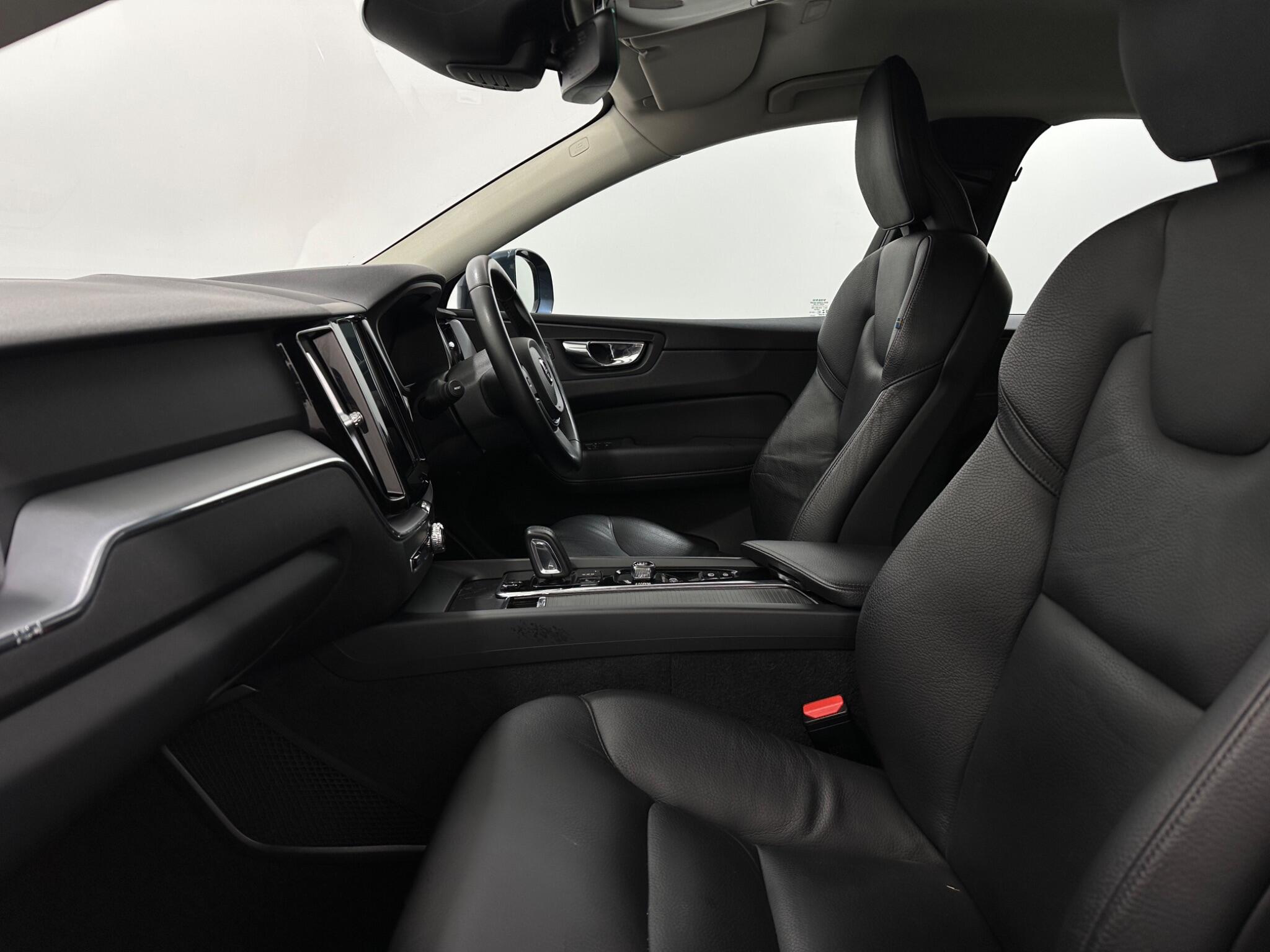 Volvo XC60 view 35