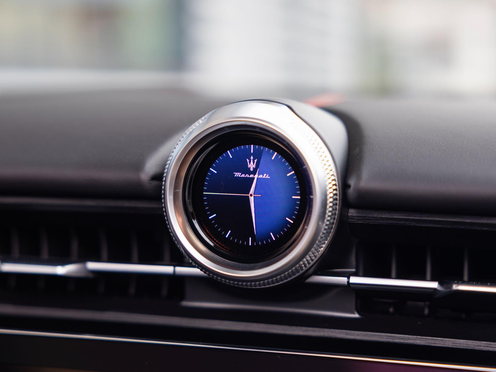 Maserati Grancabrio view 30