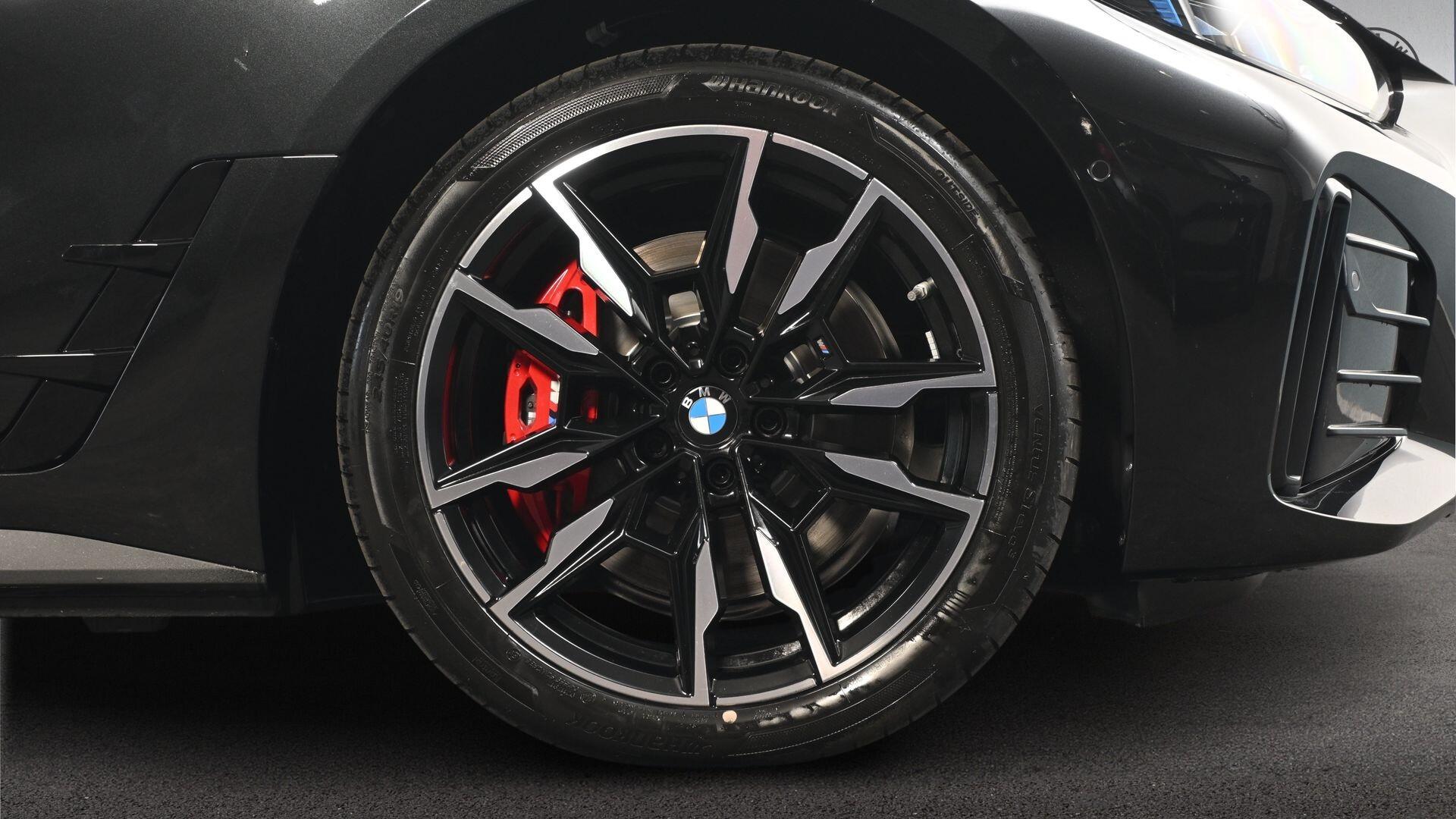 BMW i4 view 14