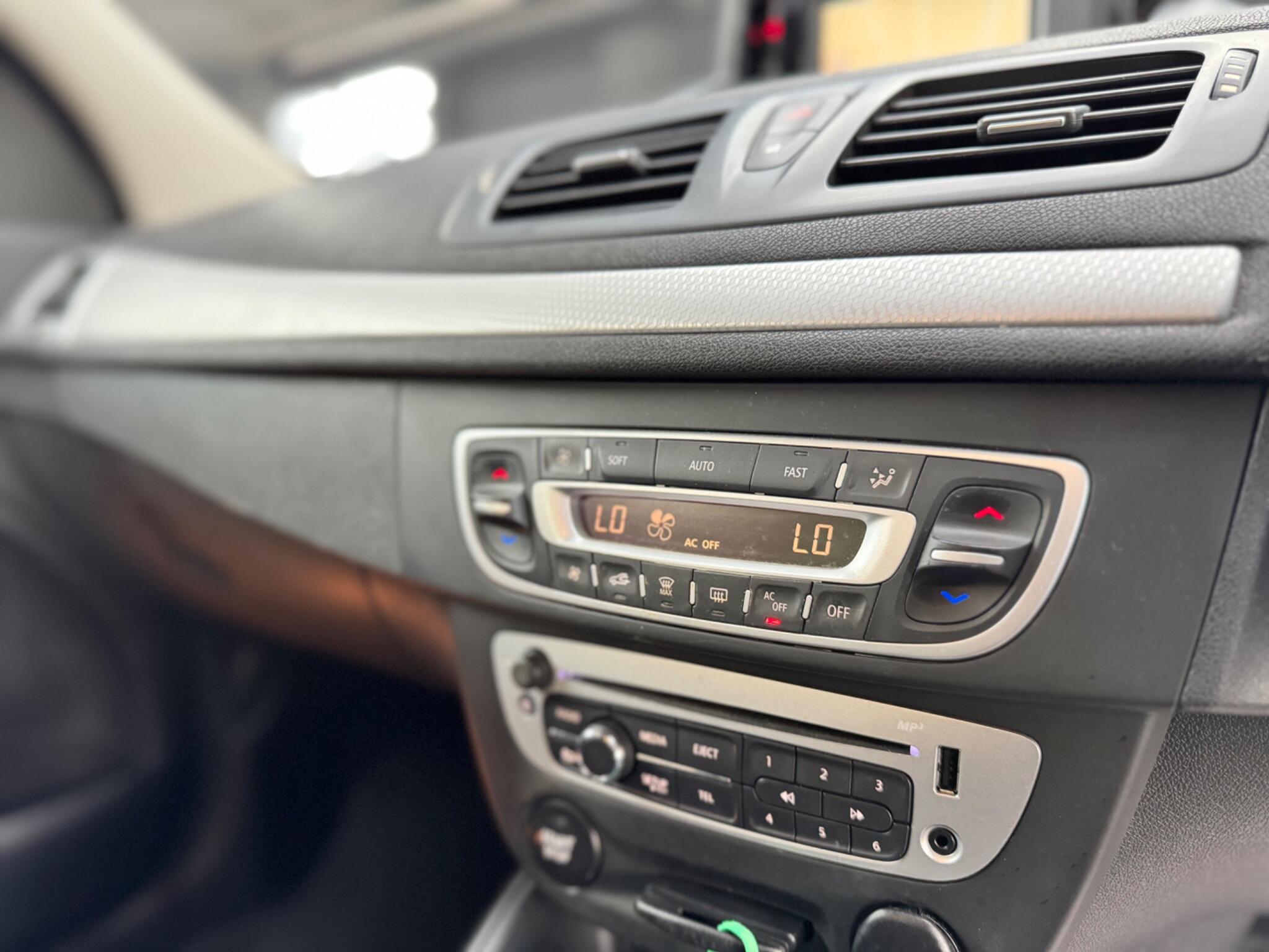 Renault Megane view 34