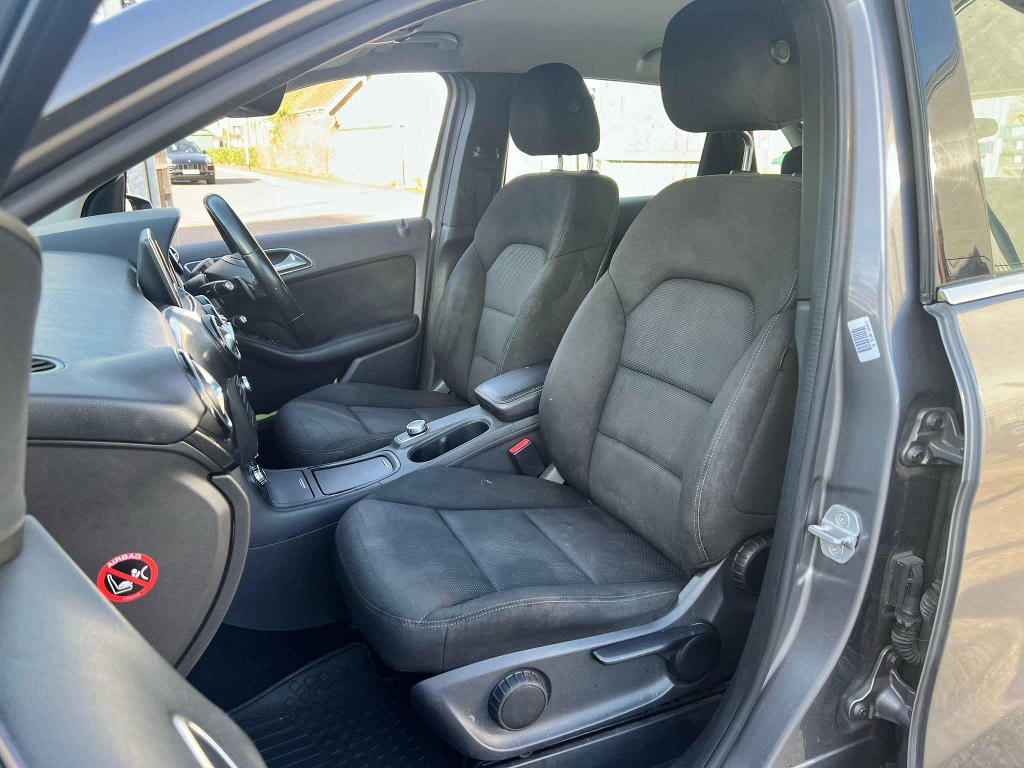 Mercedes-Benz B-Class view 16