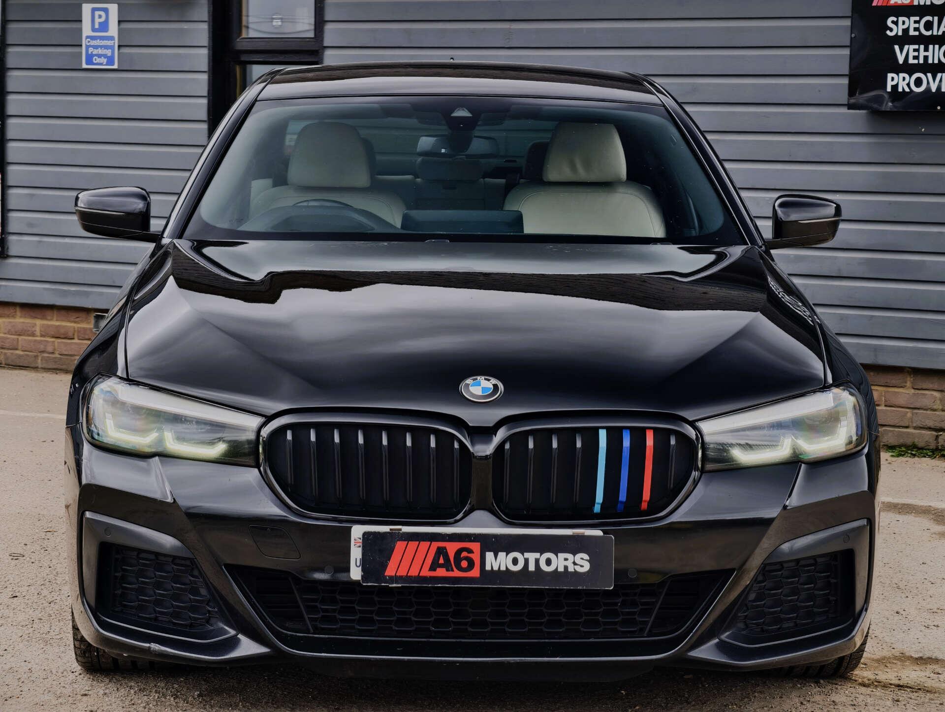BMW 5 Series view 10