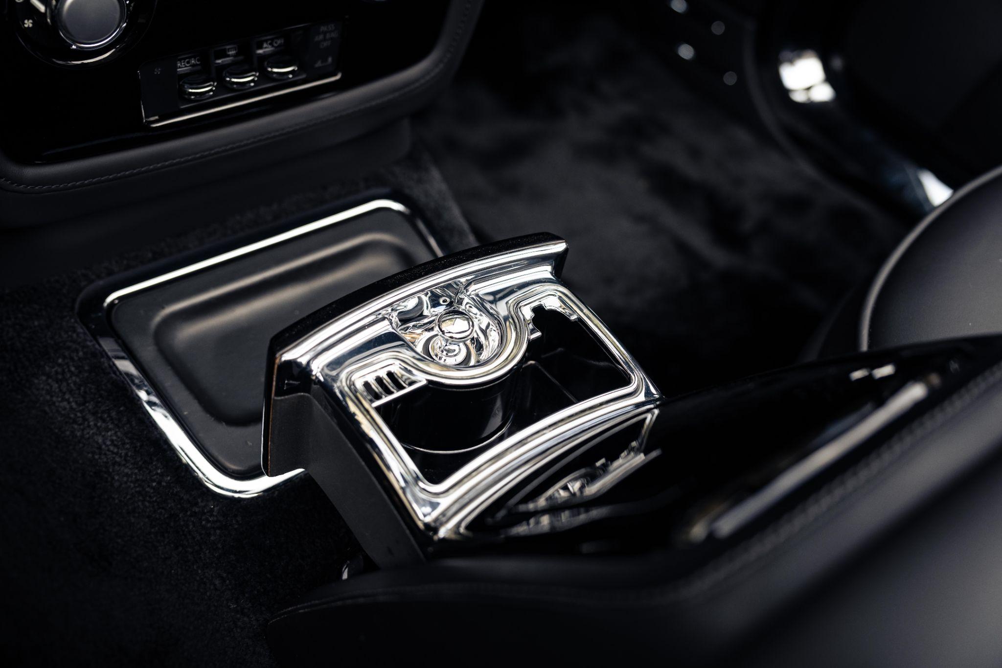 Rolls-Royce Phantom view 63