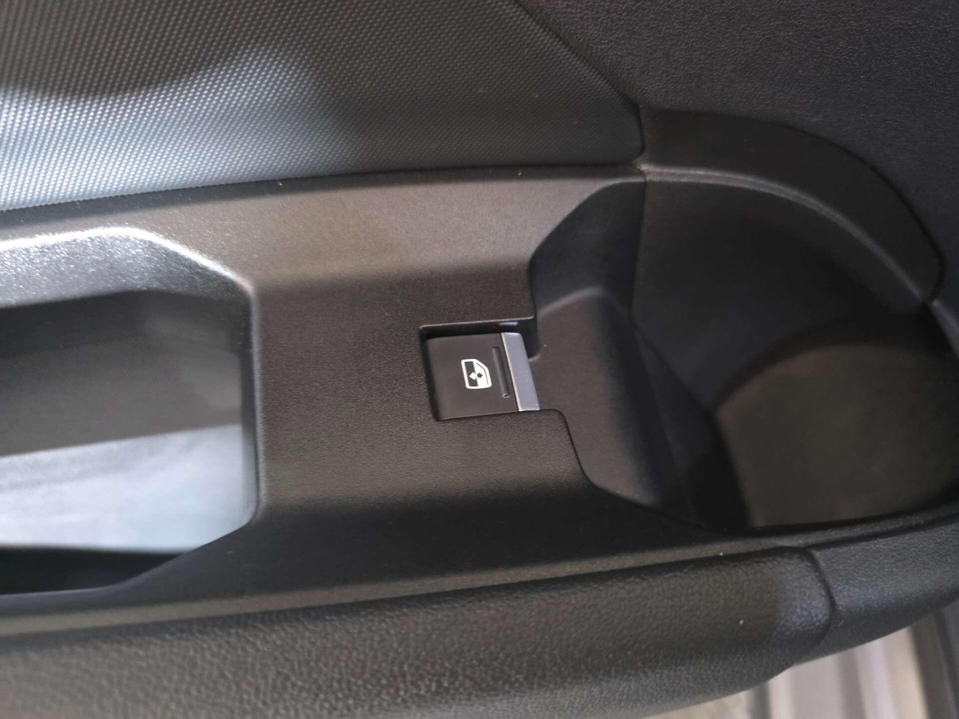 Audi Q4 E-Tron view 44