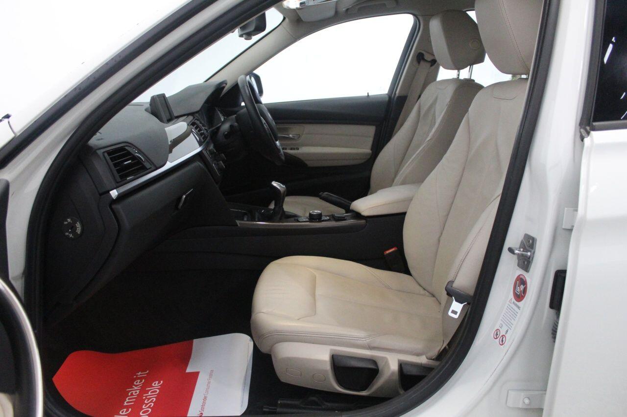 BMW 3 Series view 52