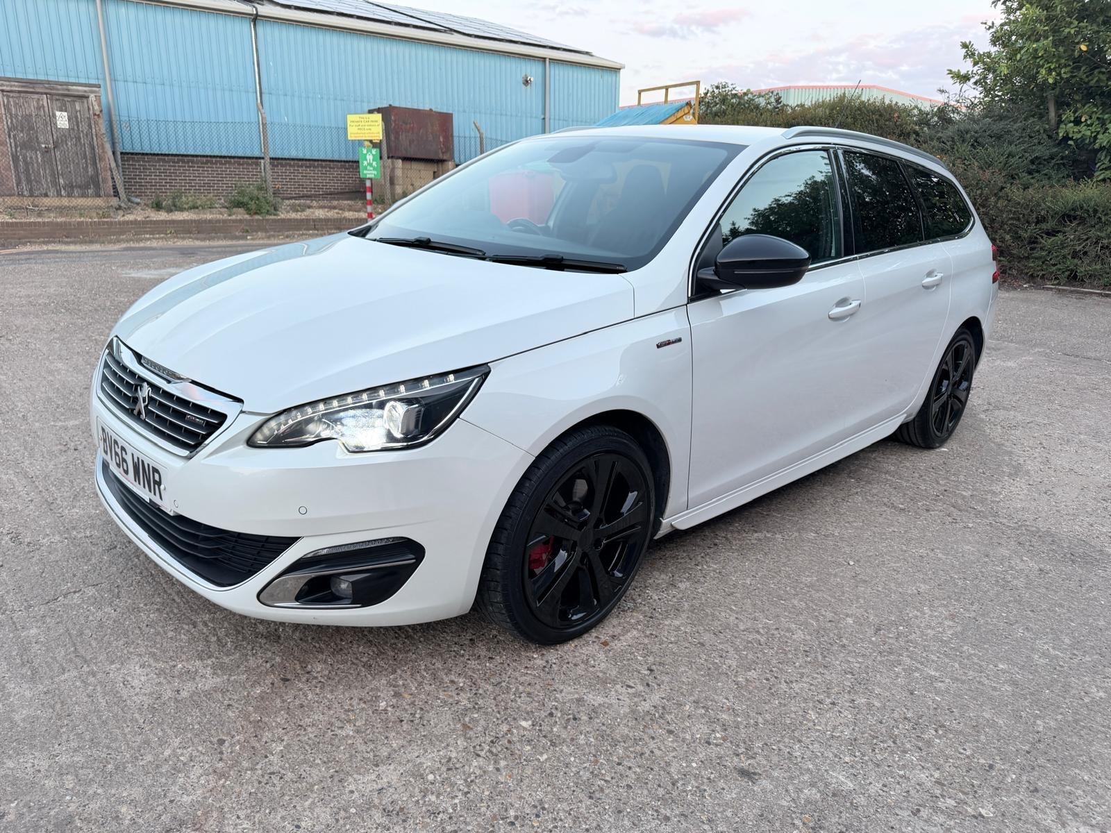 Peugeot 308 view 5