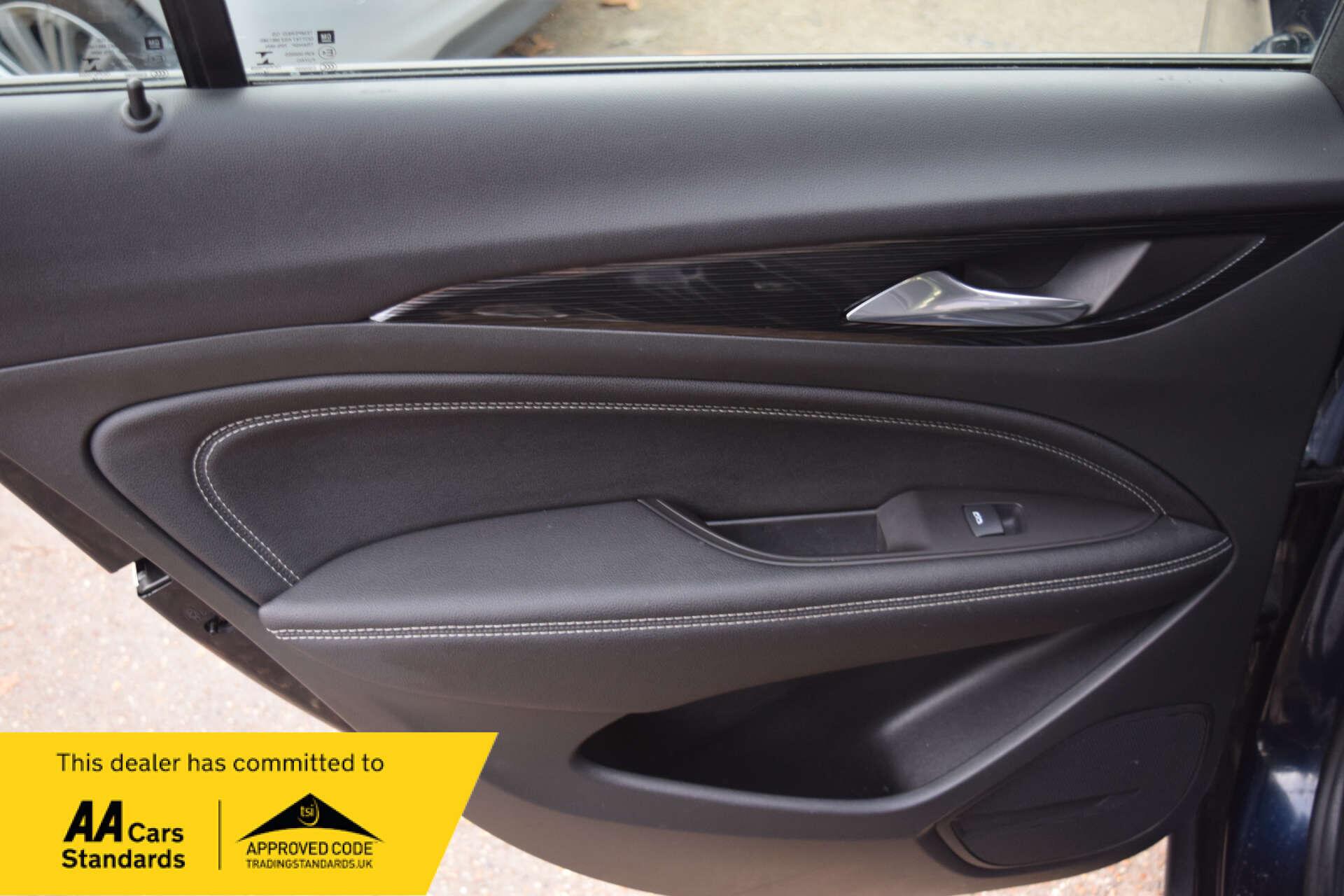 Vauxhall Insignia view 35