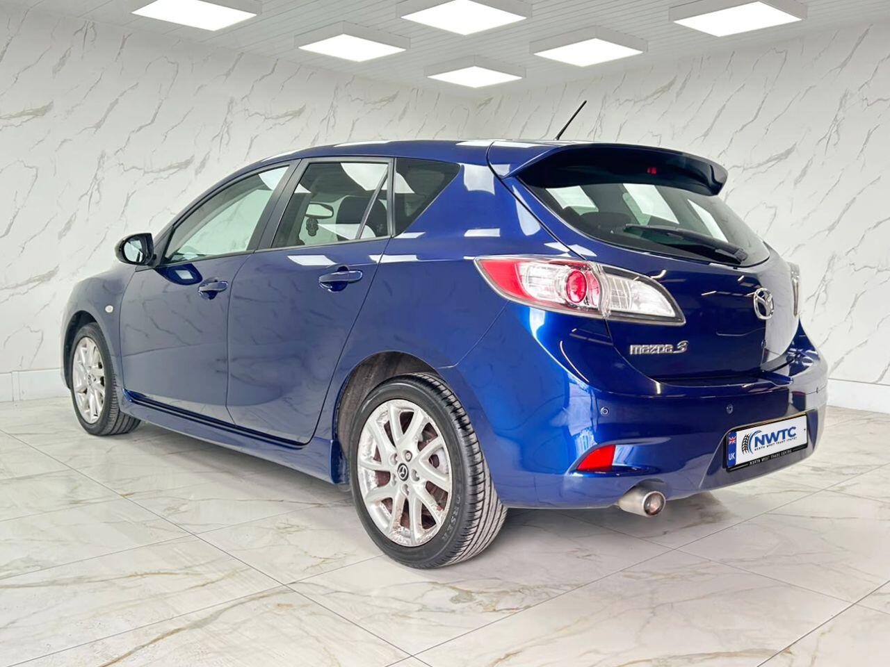 Mazda Mazda3 view 8