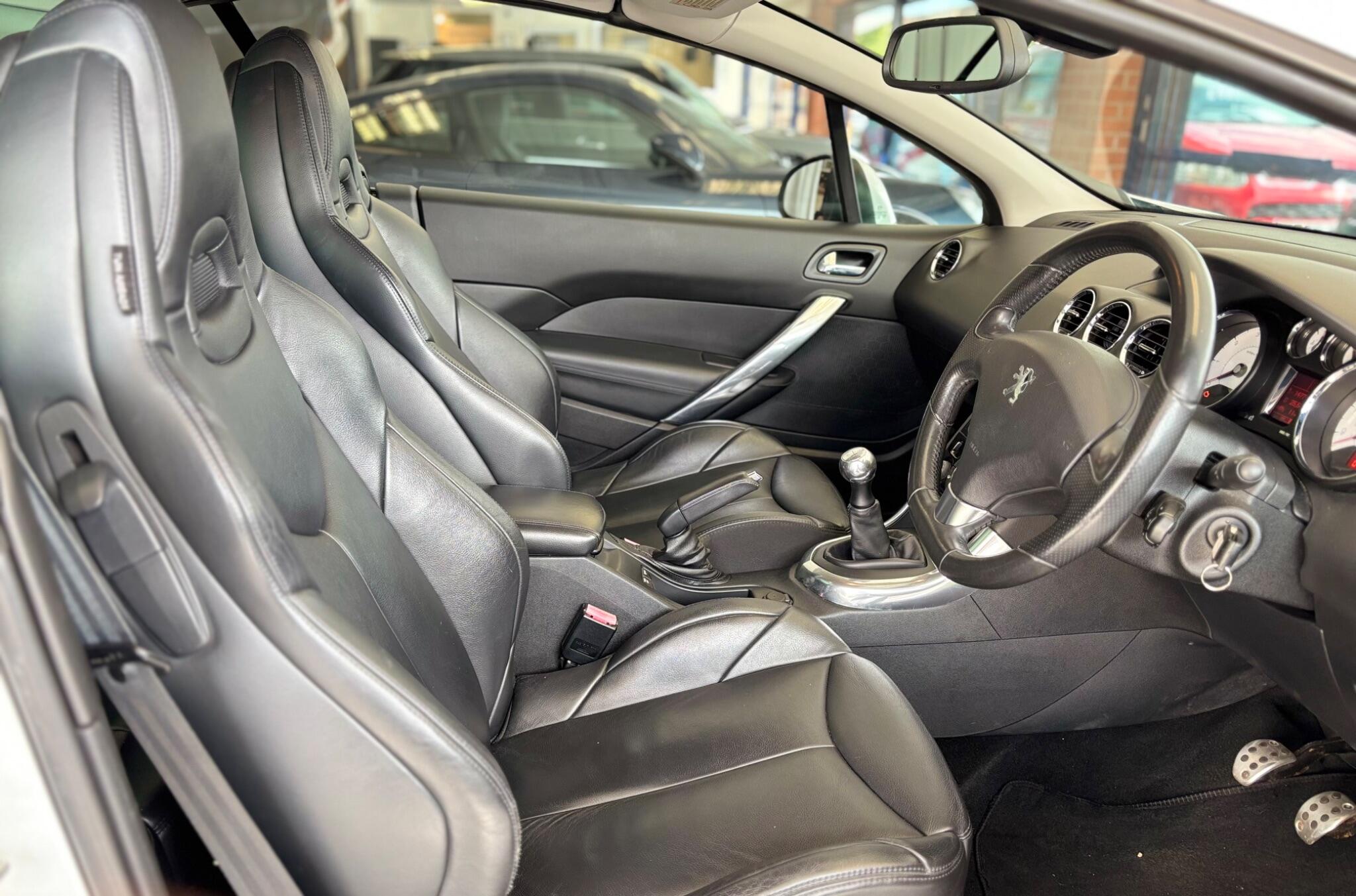 Peugeot 308 view 13