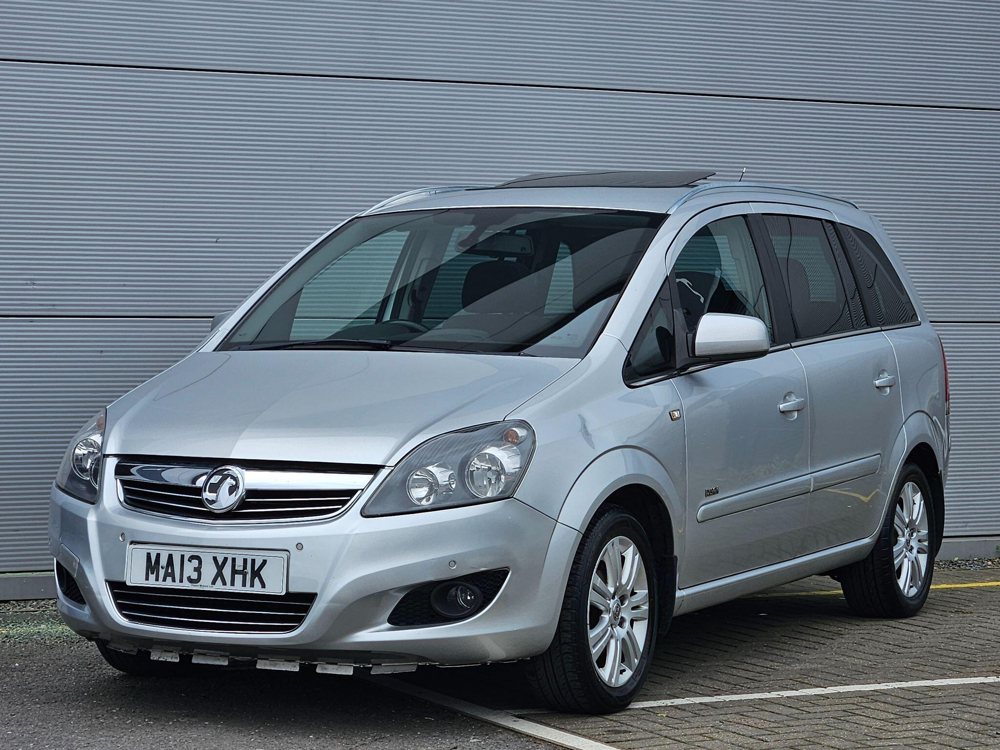 Vauxhall Zafira view 4
