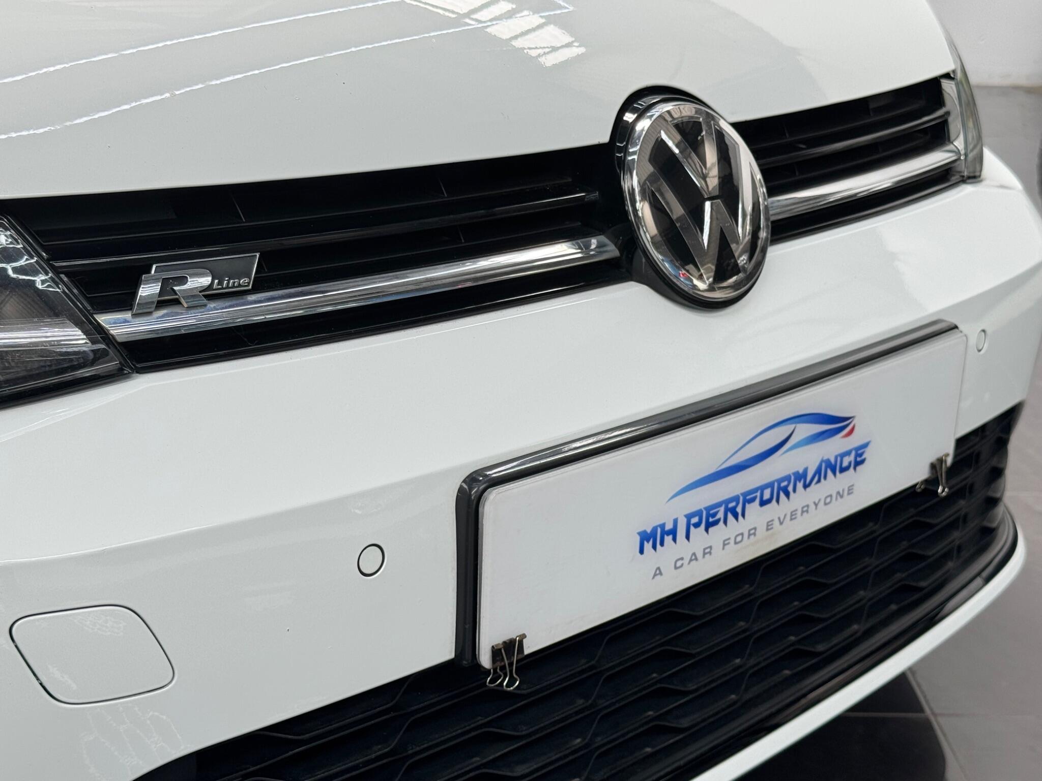 Volkswagen Golf view 17