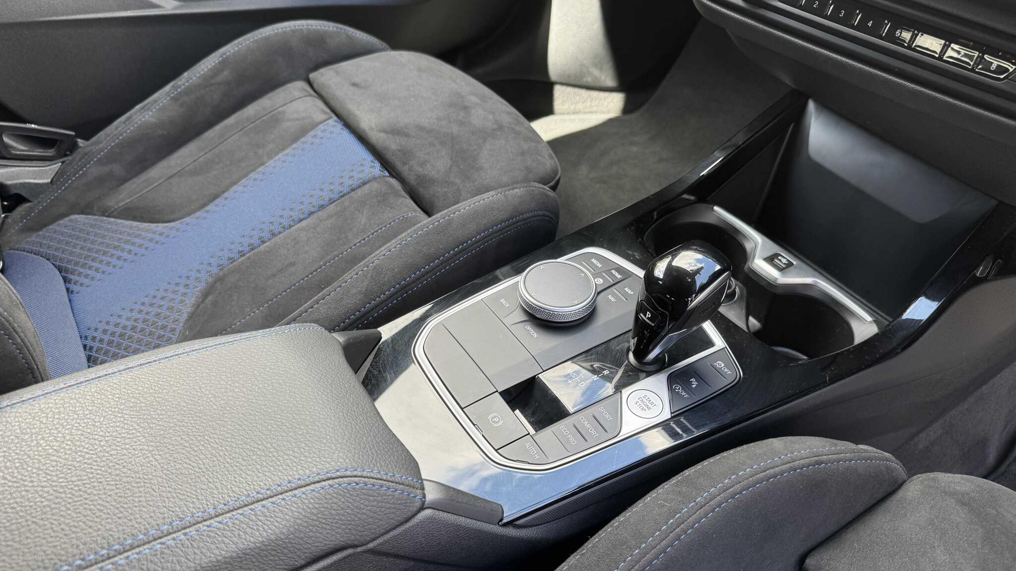 BMW 1 Series view 24