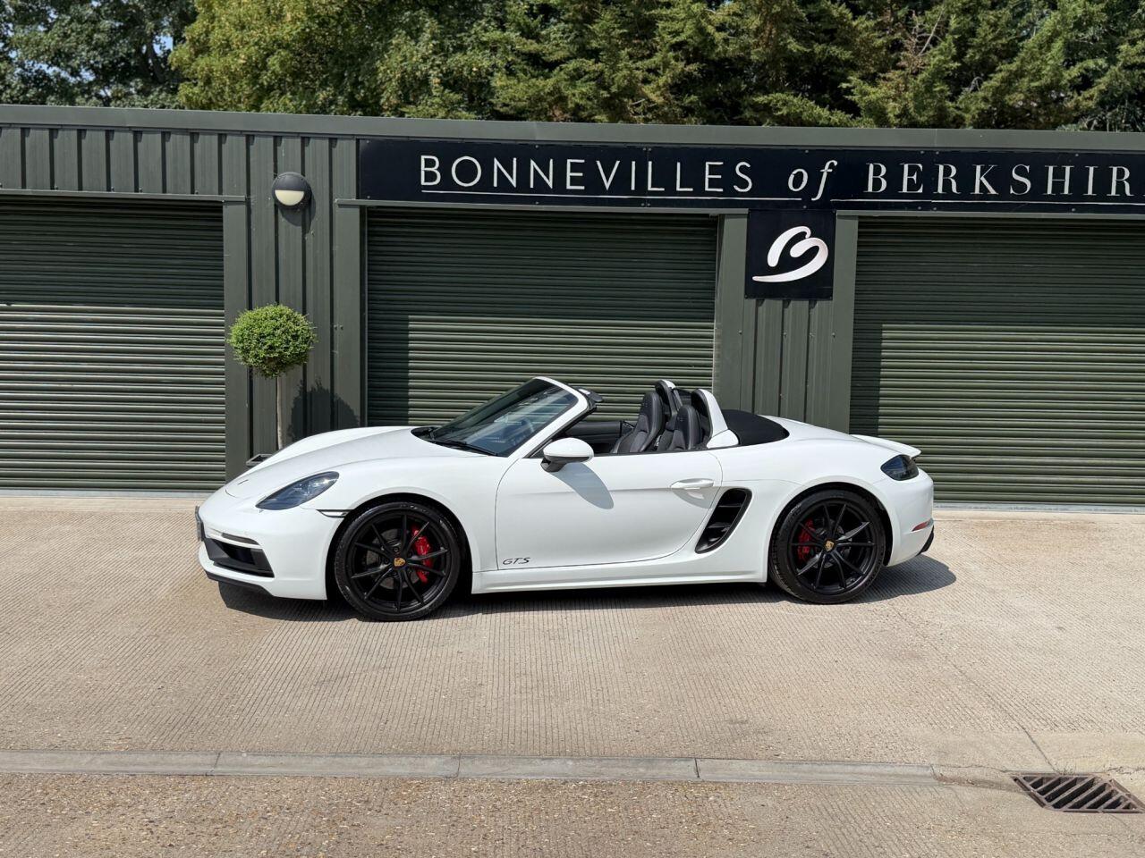 Porsche 718 Boxster view 6
