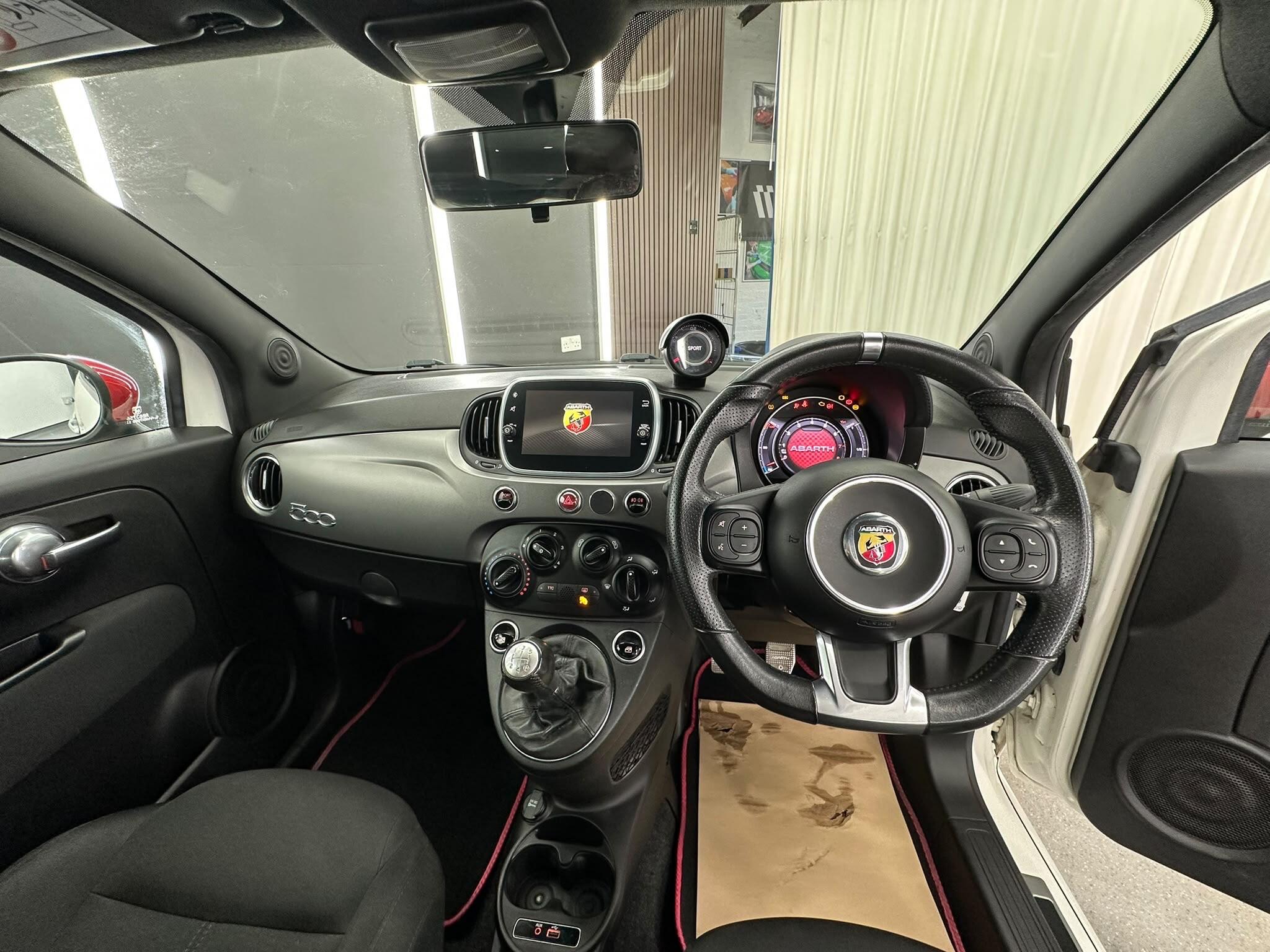 Abarth 595 view 29