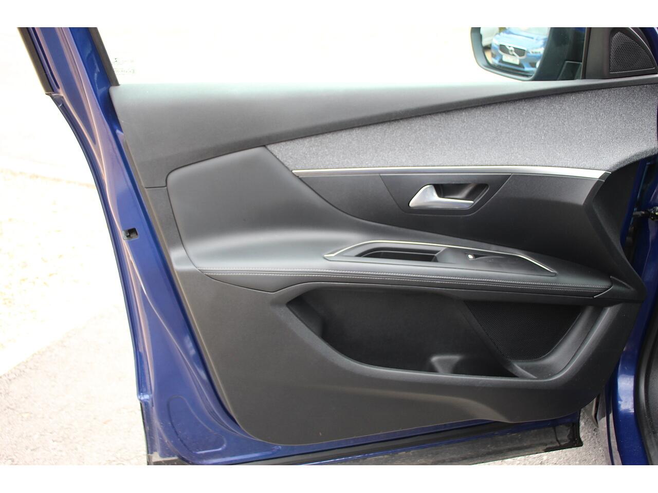 Peugeot 3008 view 32