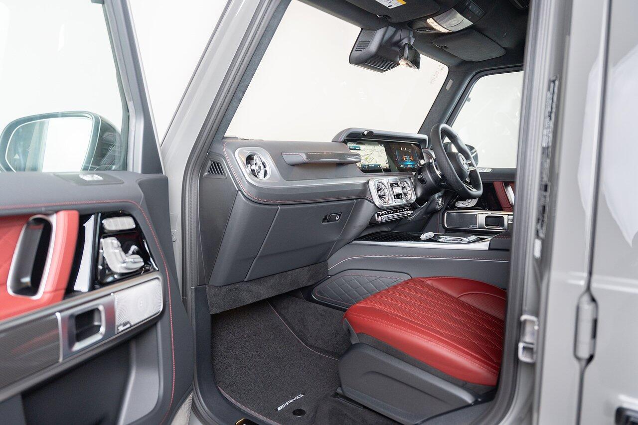 Mercedes-Benz G-Class view 22