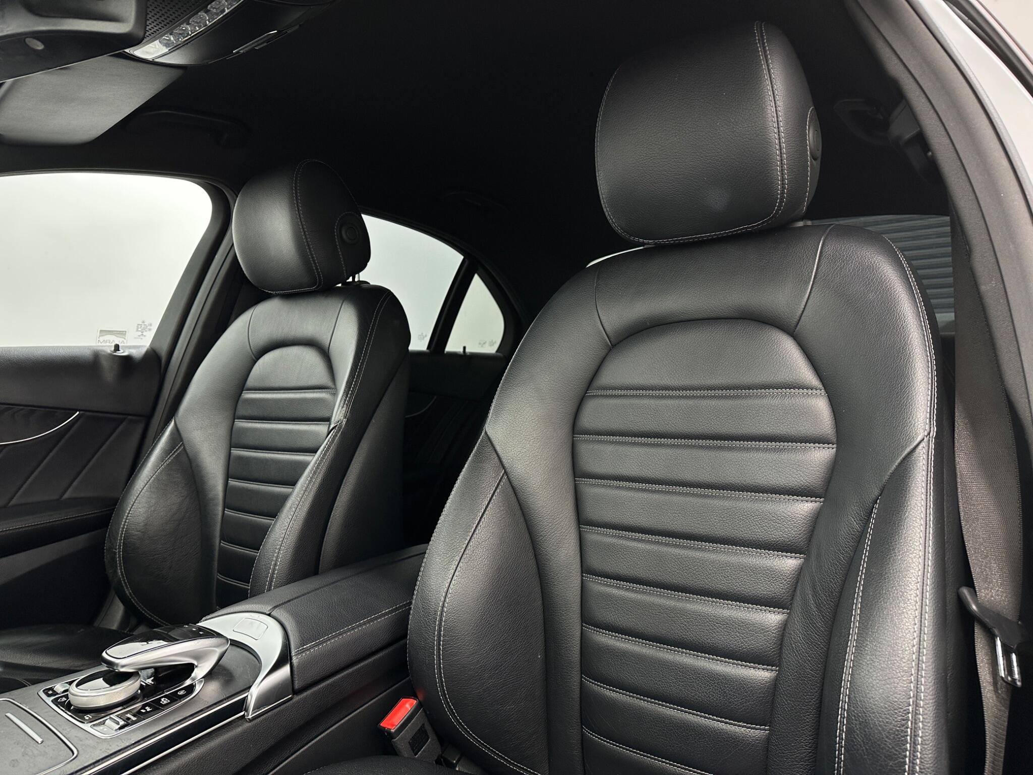 Mercedes-Benz C-Class view 38