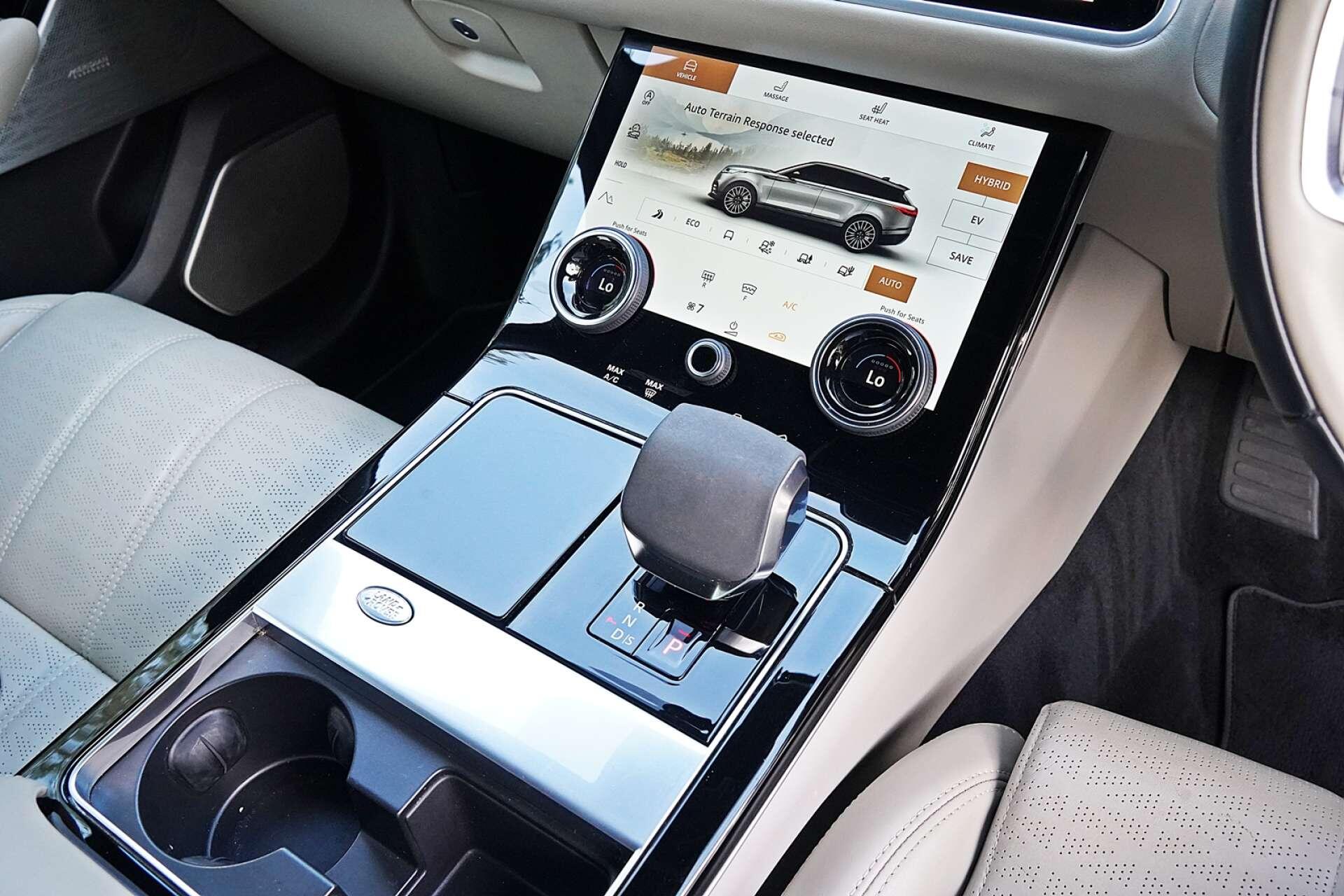 Land Rover Range Rover Velar view 18